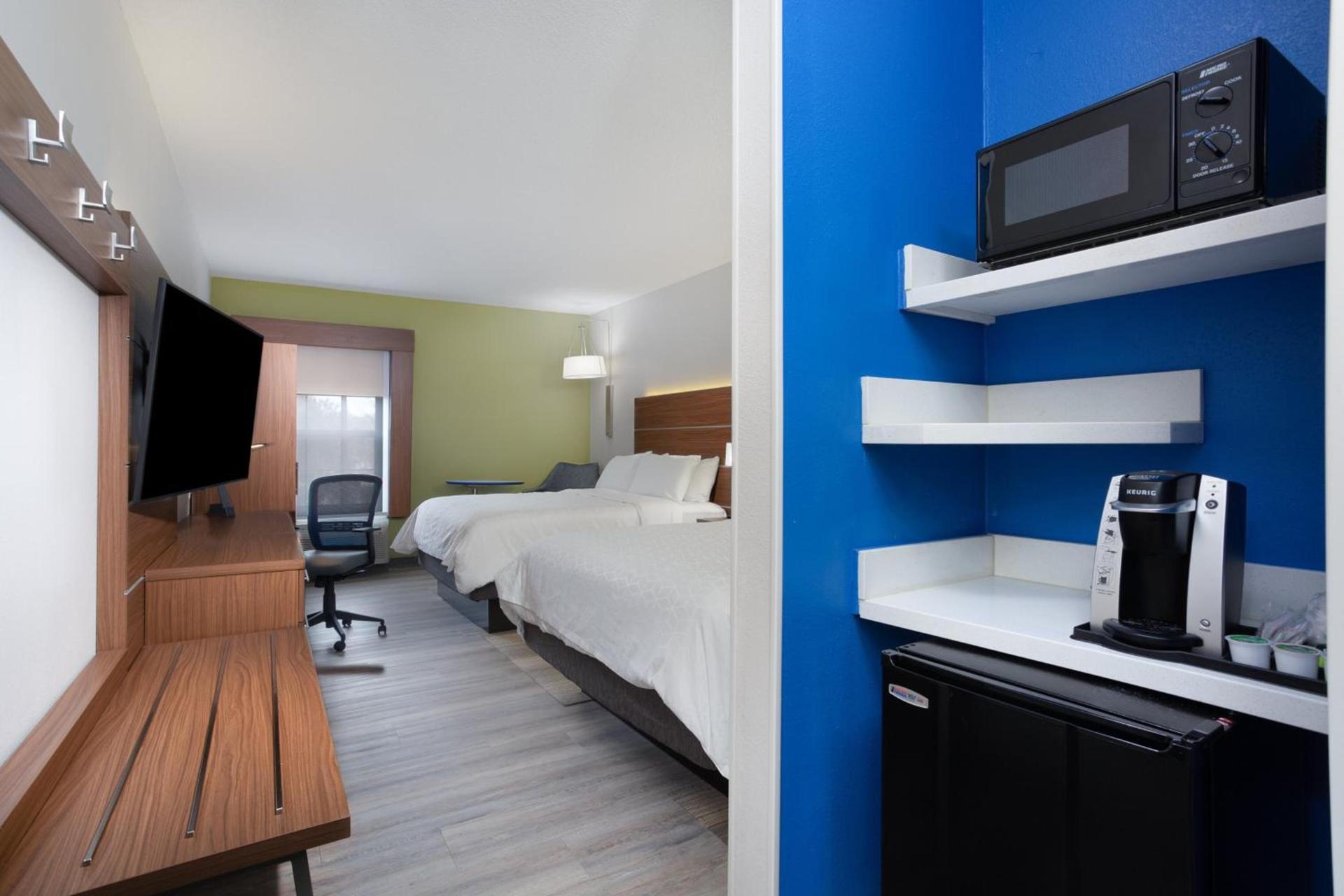 Holiday Inn Express & Suites - Morehead City by IHG photo 48