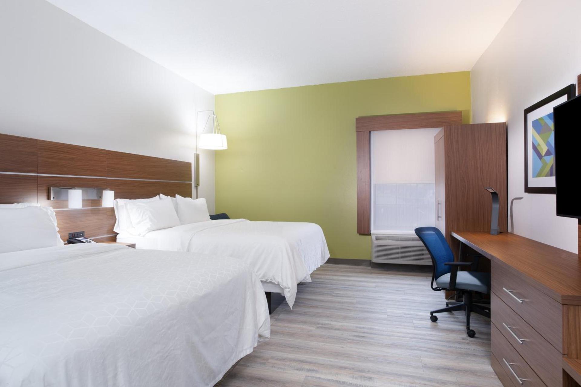 Holiday Inn Express & Suites - Morehead City by IHG photo 56