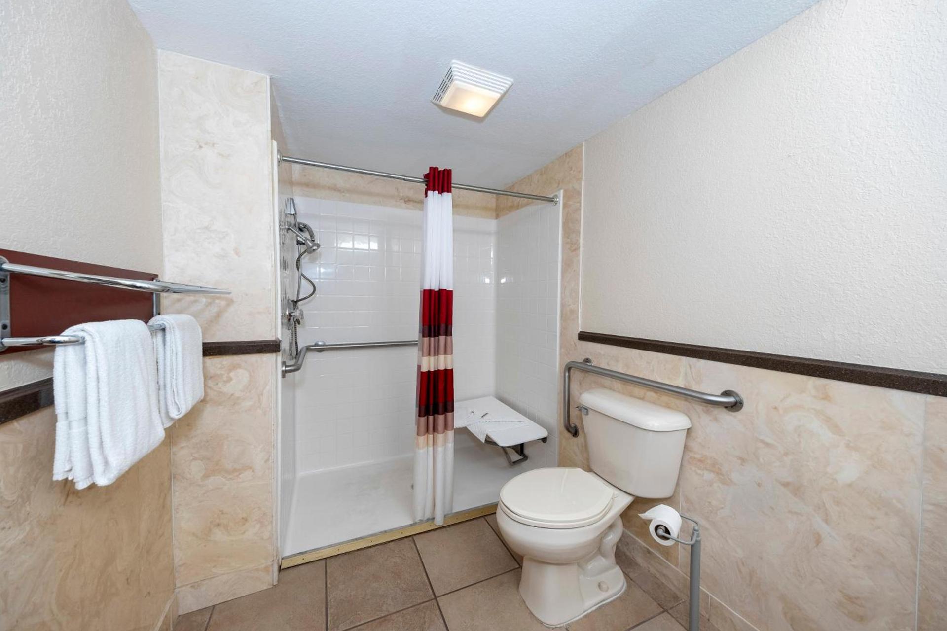 Red Roof Inn Ft Pierce photo 56