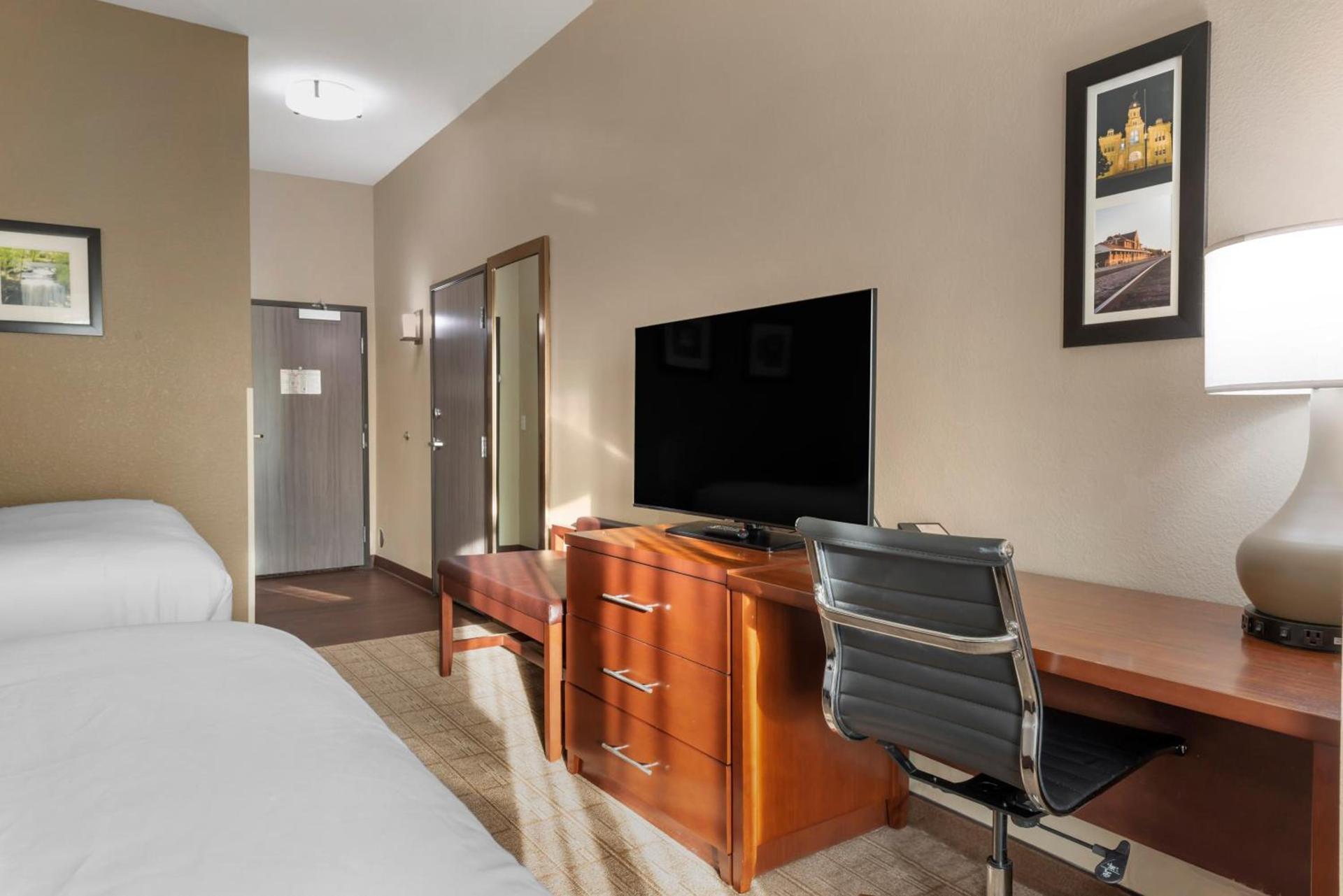Comfort Inn & Suites North Mankato photo 7