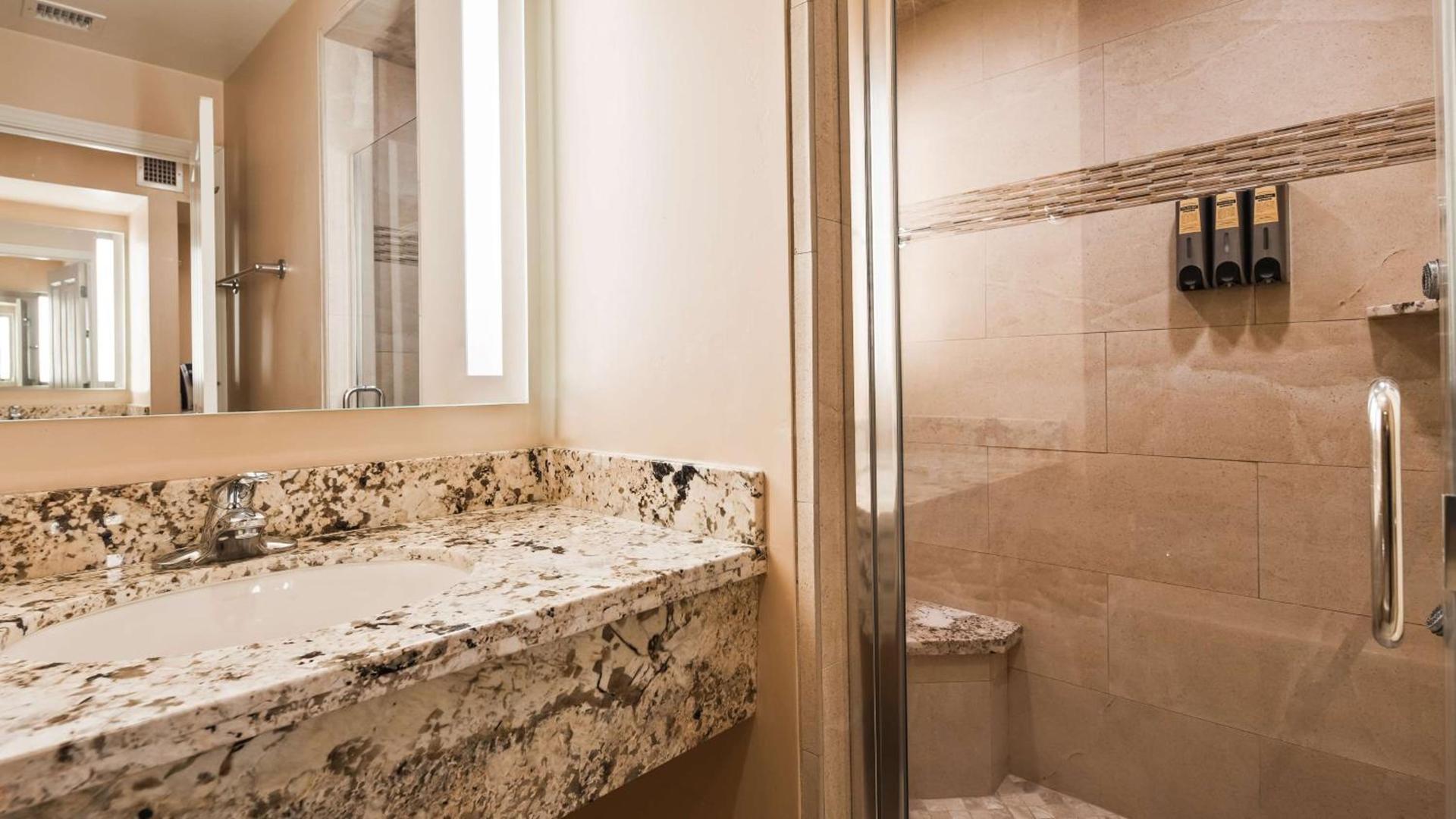 Best Western Plus Arroyo Roble Hotel & Creekside Villas photo 91