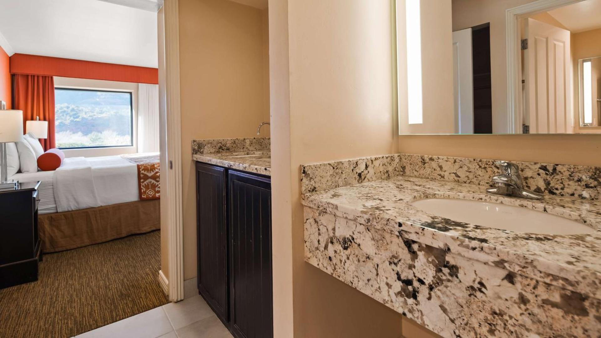 Best Western Plus Arroyo Roble Hotel & Creekside Villas photo 89