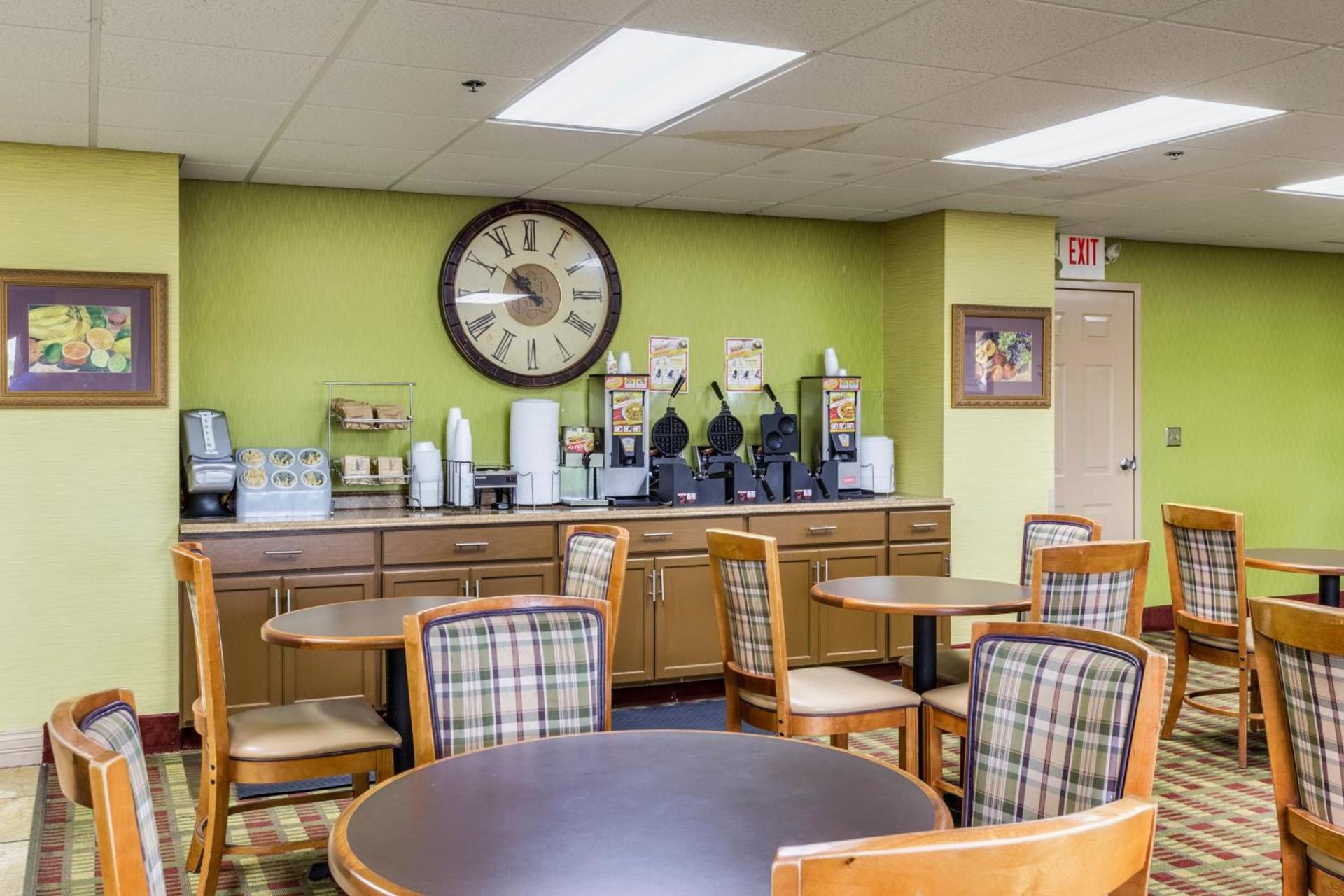 Park Grove Inn photo 11