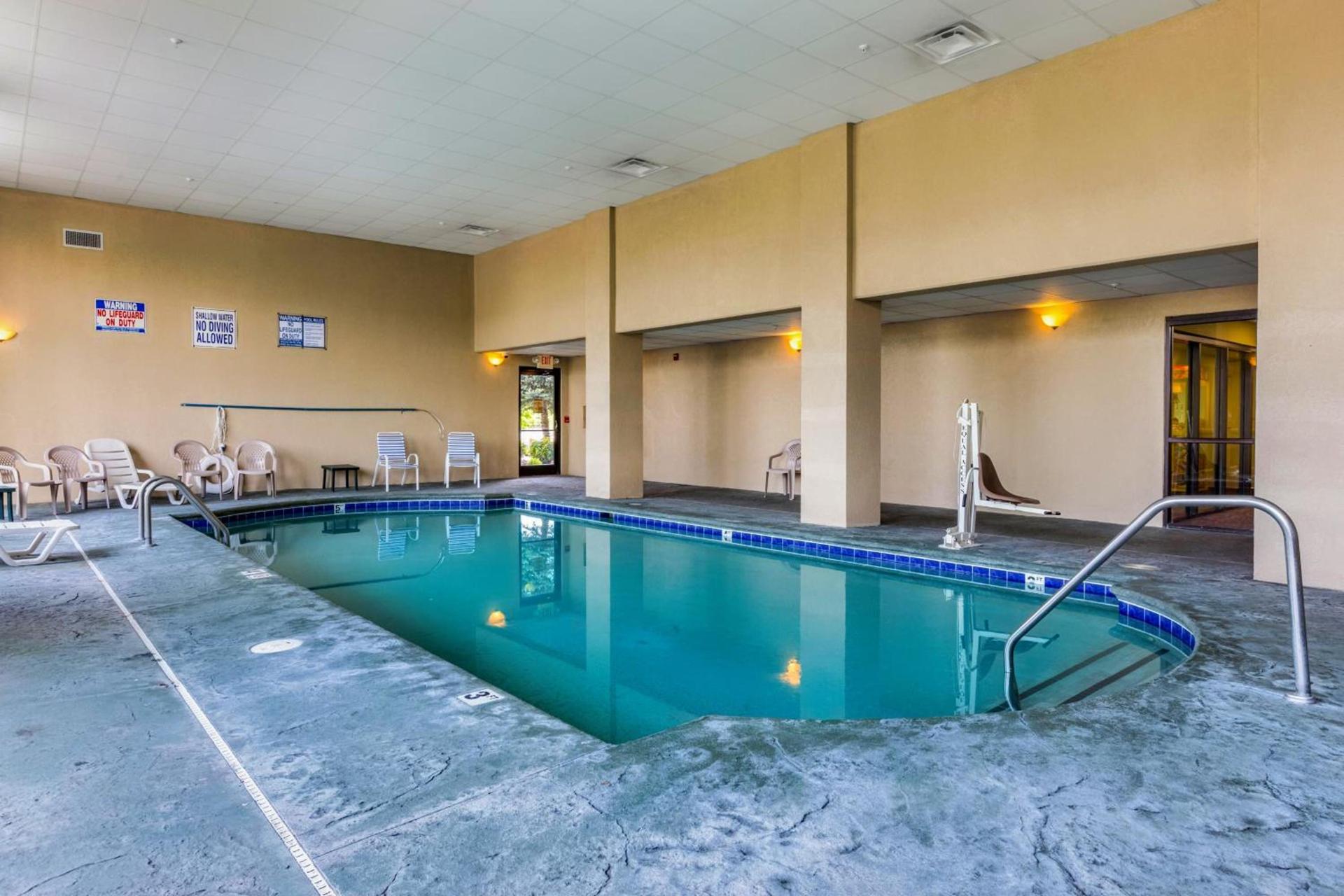 Park Grove Inn photo 12