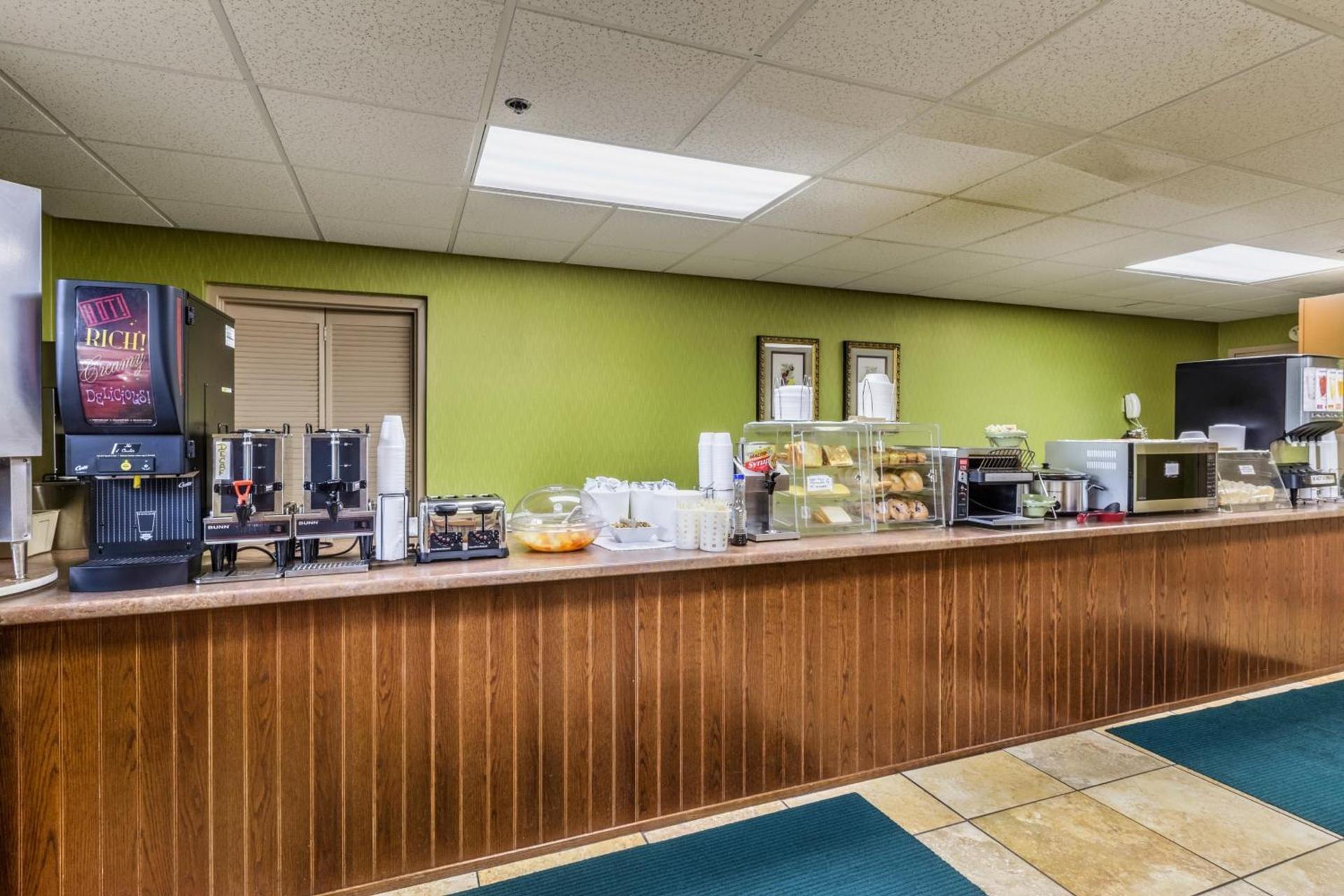 Park Grove Inn photo 17