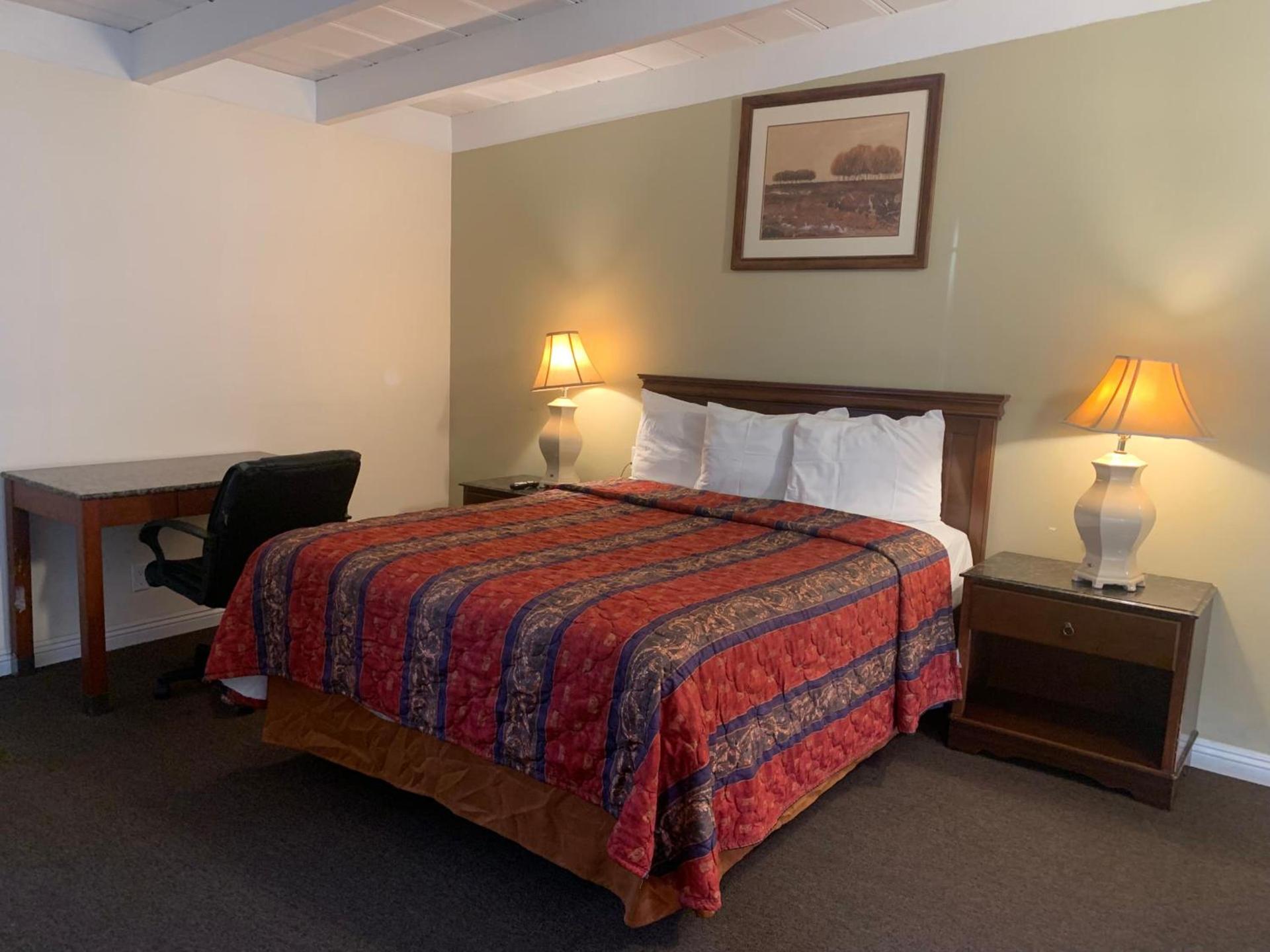 Ventura Beach House Motel photo 10