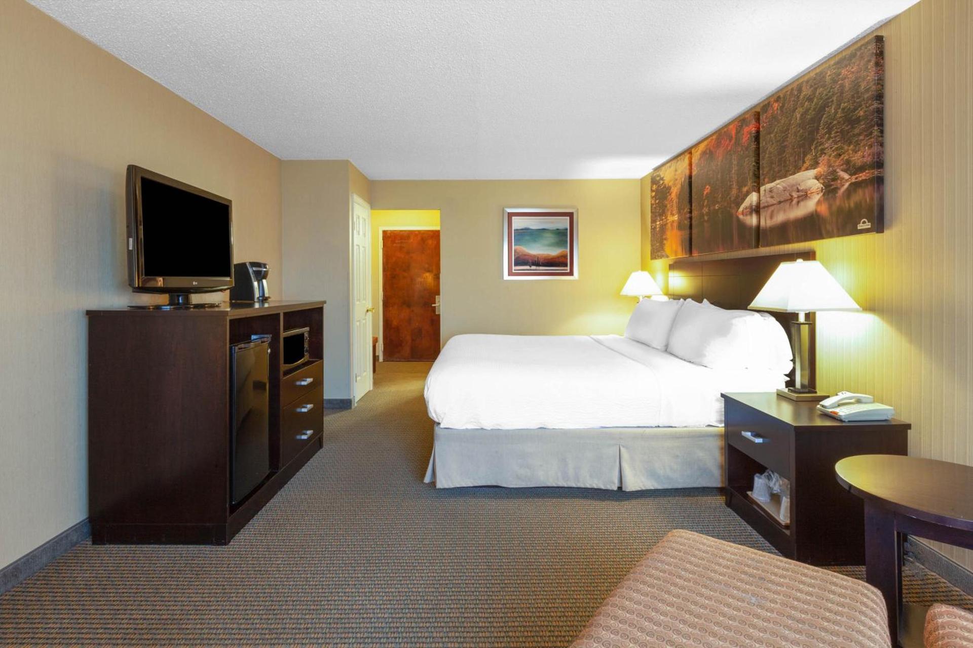 Days Inn by Wyndham Plattsburgh photo 8