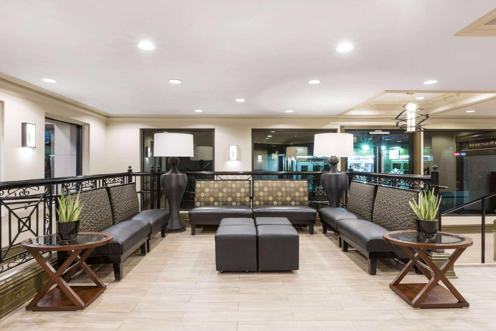 Wyndham New Orleans French Quarter photo 10