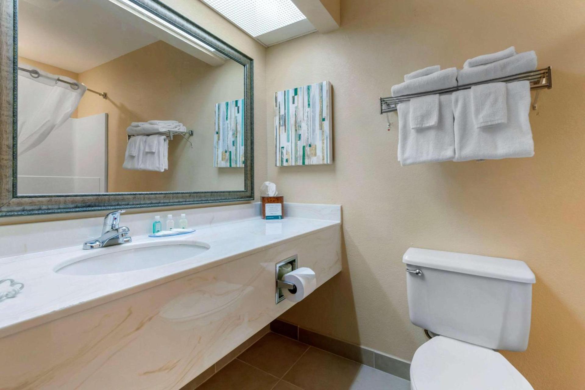 Quality Inn St Cloud West photo 10