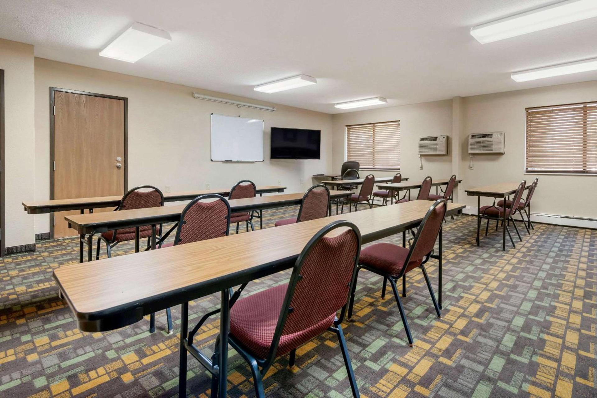 Quality Inn St Cloud West photo 21