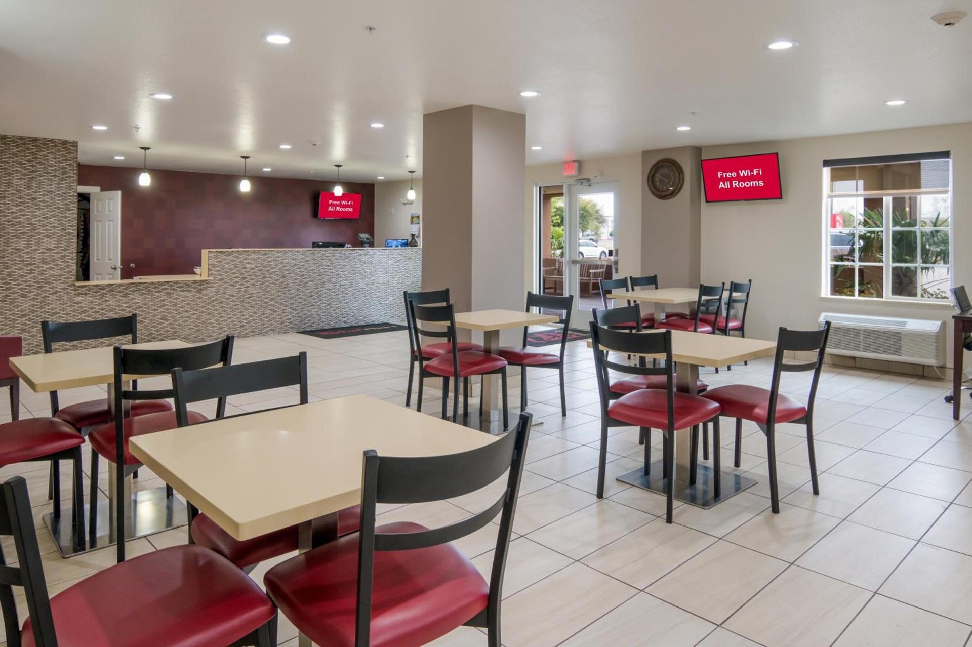 Red Roof Inn PLUS+ Fort Worth - Burleson photo 6