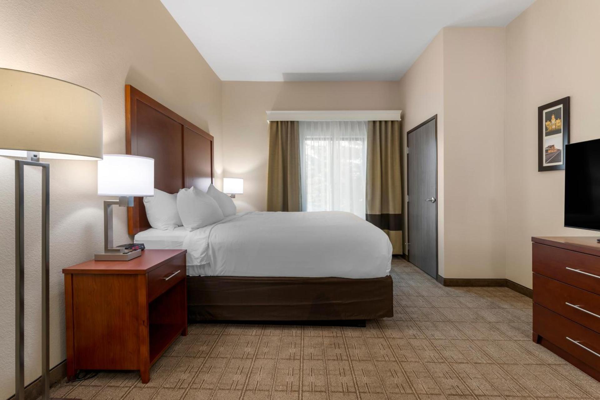 Comfort Inn & Suites North Mankato photo 24