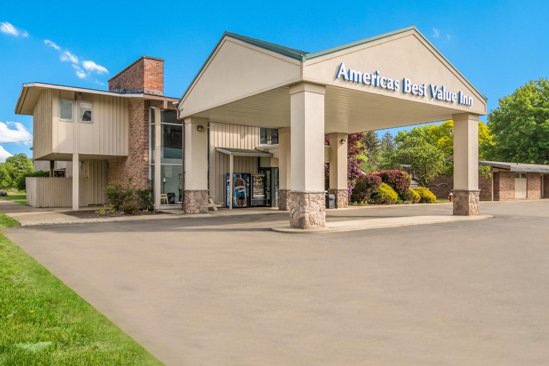 Americas Best Value Inn-Painted Post photo 15