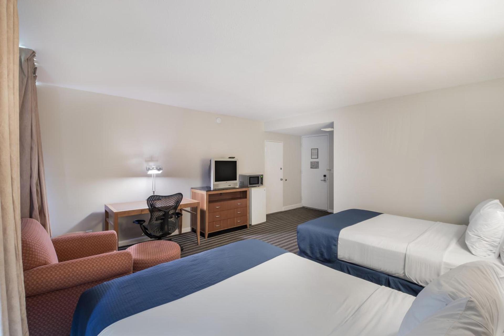 Americas Best Value Inn-Painted Post photo 20
