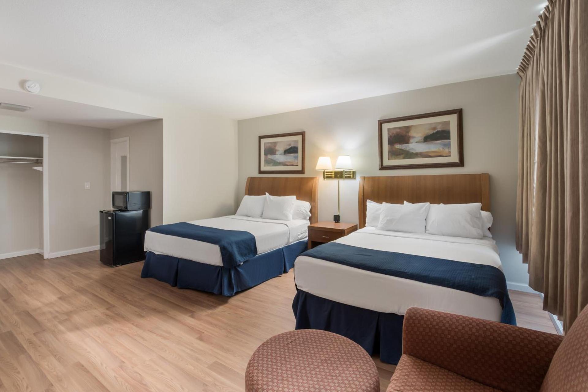 Americas Best Value Inn-Painted Post photo 22