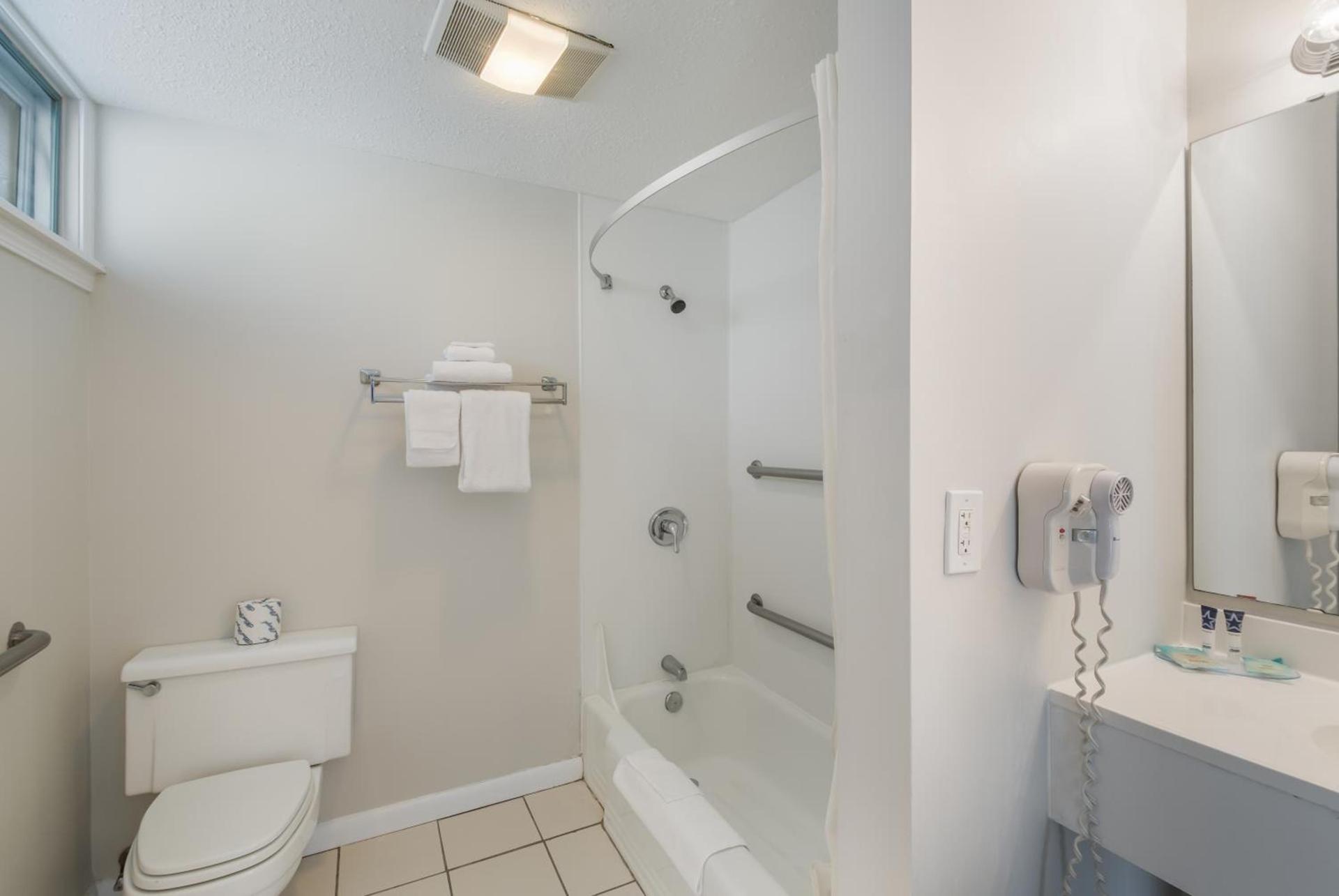 Americas Best Value Inn-Painted Post photo 23