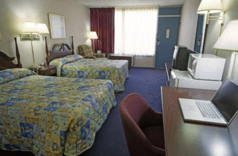 Express Airport Inn photo 10