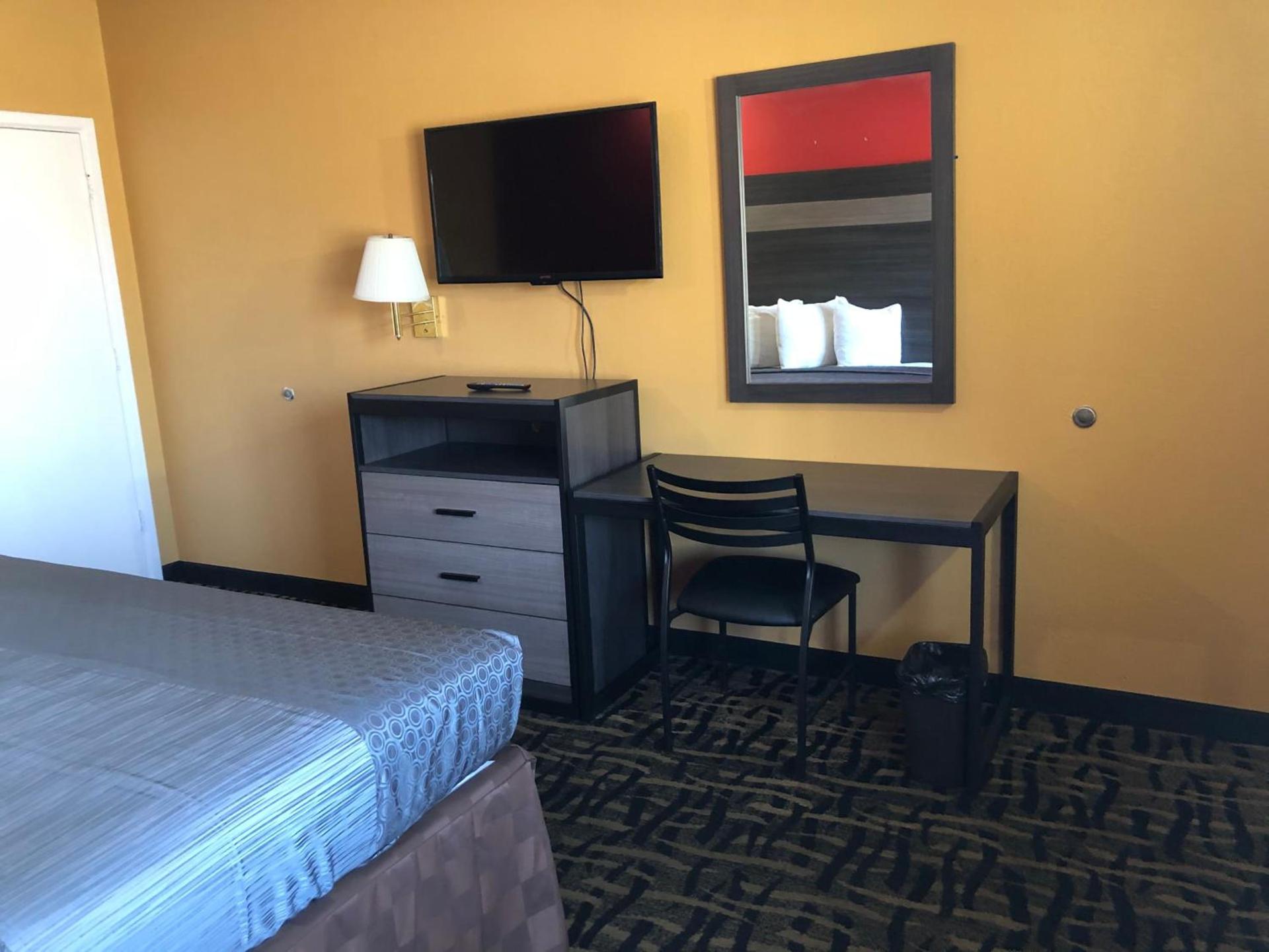 Lone Star Inn photo 16