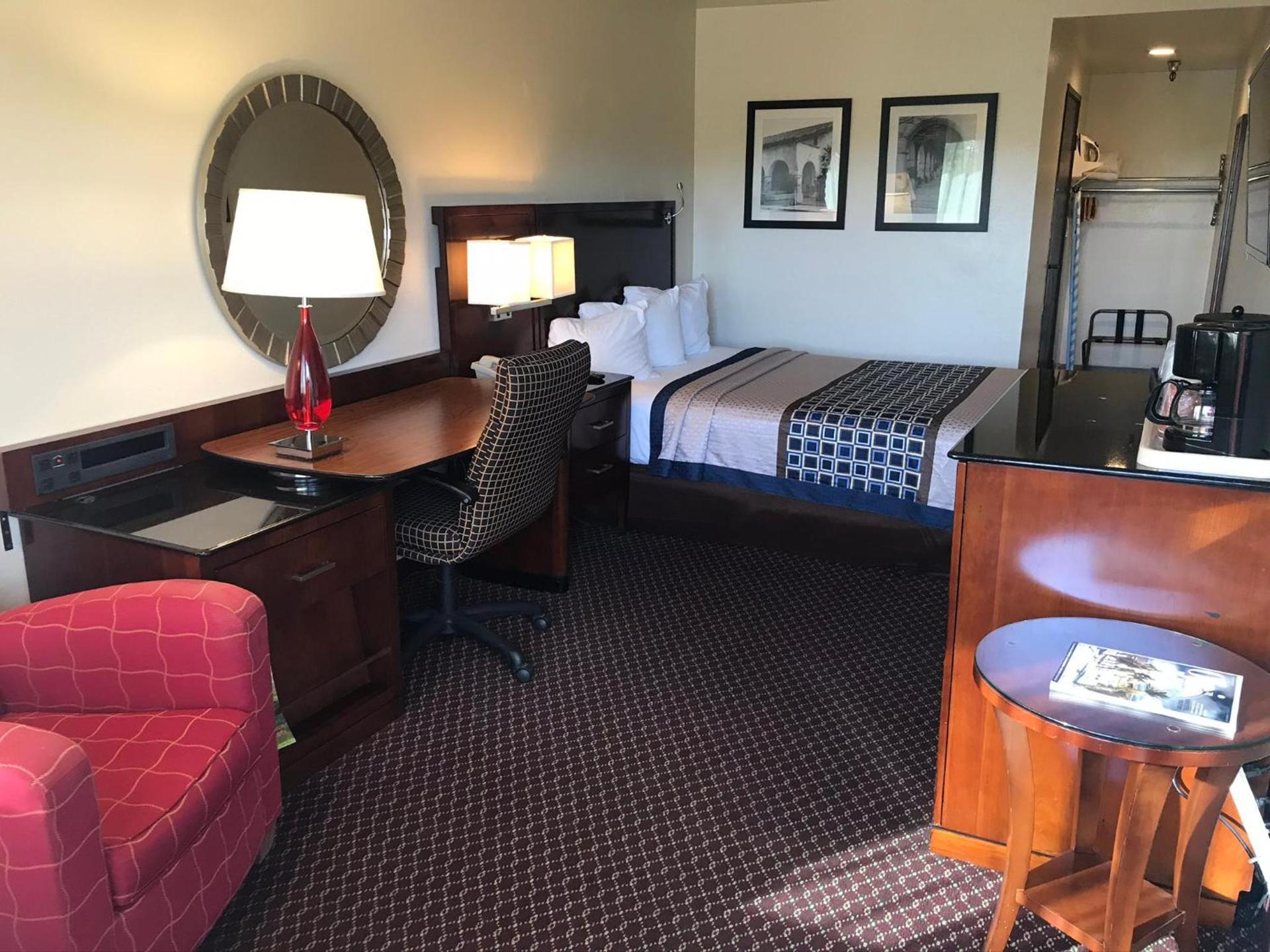 Oakridge Inn photo 13