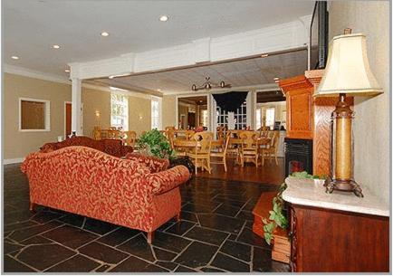 Greenville Inn & Suites photo 13