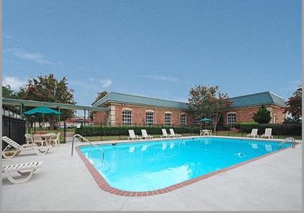 Greenville Inn & Suites photo 2