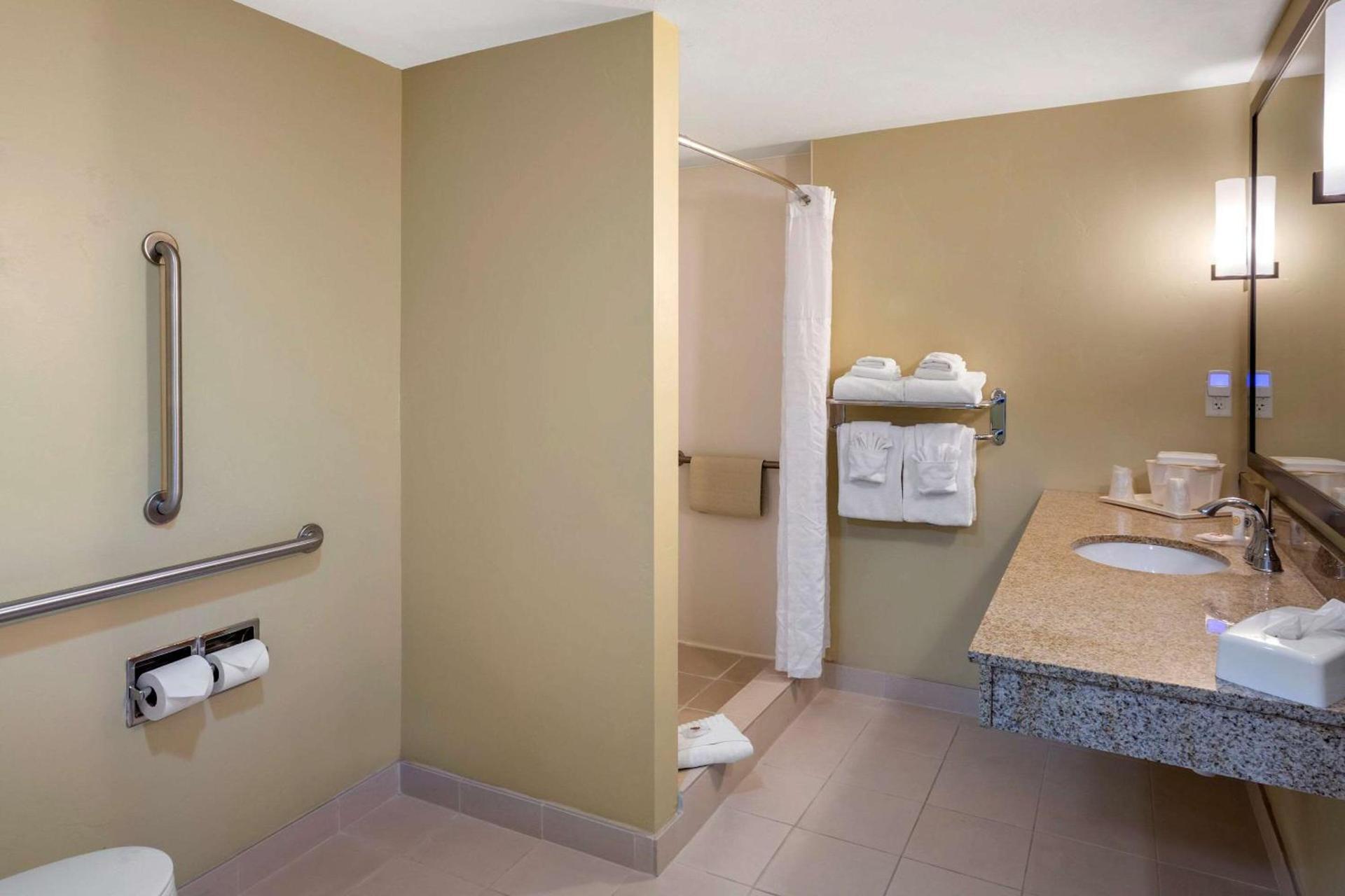 Comfort Inn & Suites Tooele-Salt Lake City photo 16