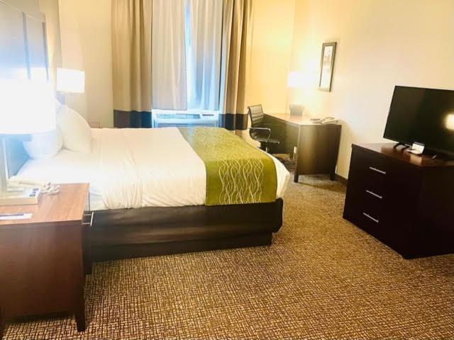 Comfort Inn Hebron-Lowell Area photo 49