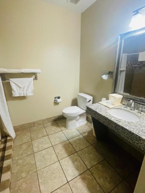 Comfort Inn Hebron-Lowell Area photo 51