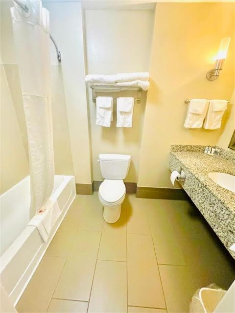 Comfort Inn Hebron-Lowell Area photo 66
