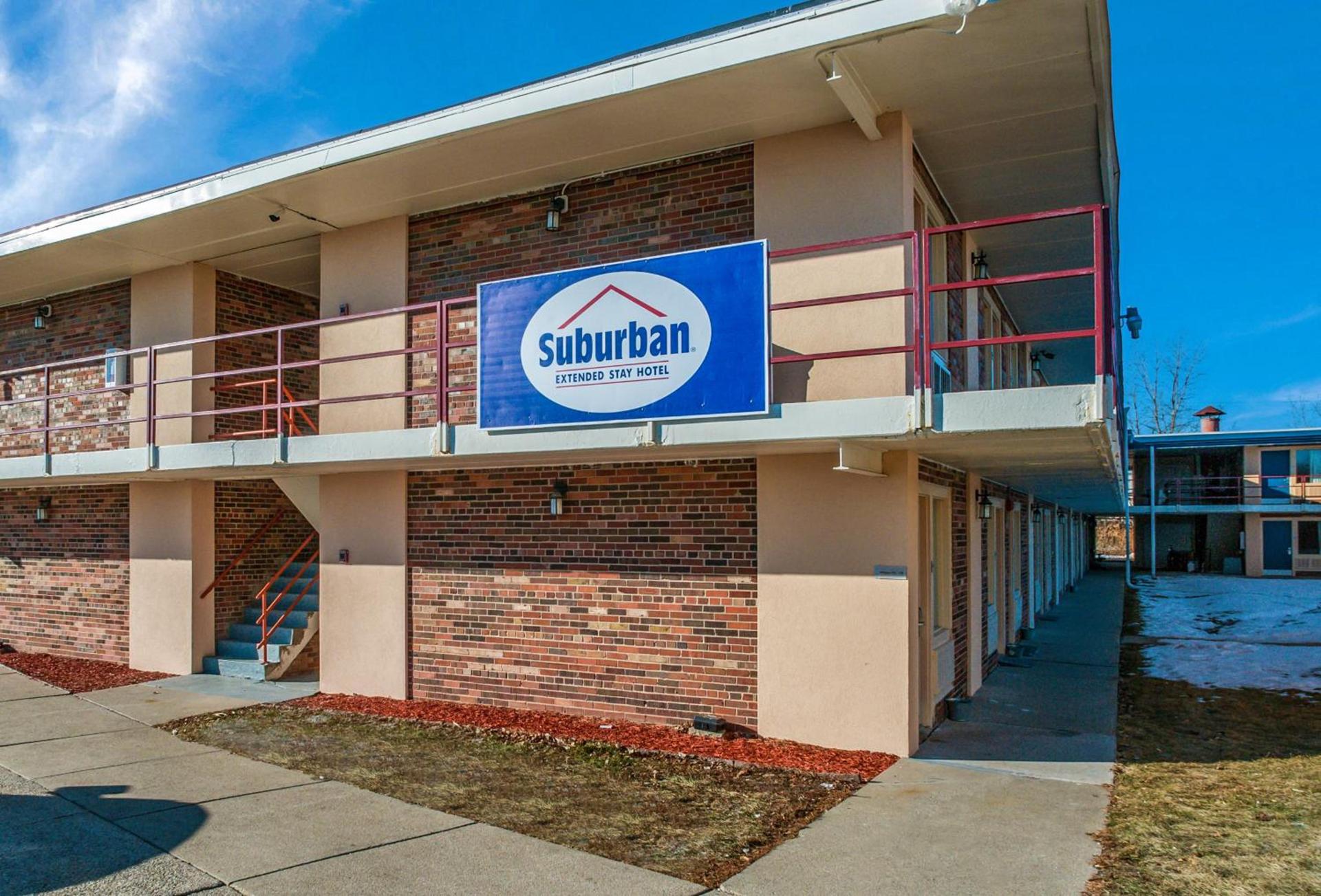 Suburban Studios Neenah-Appleton photo 39