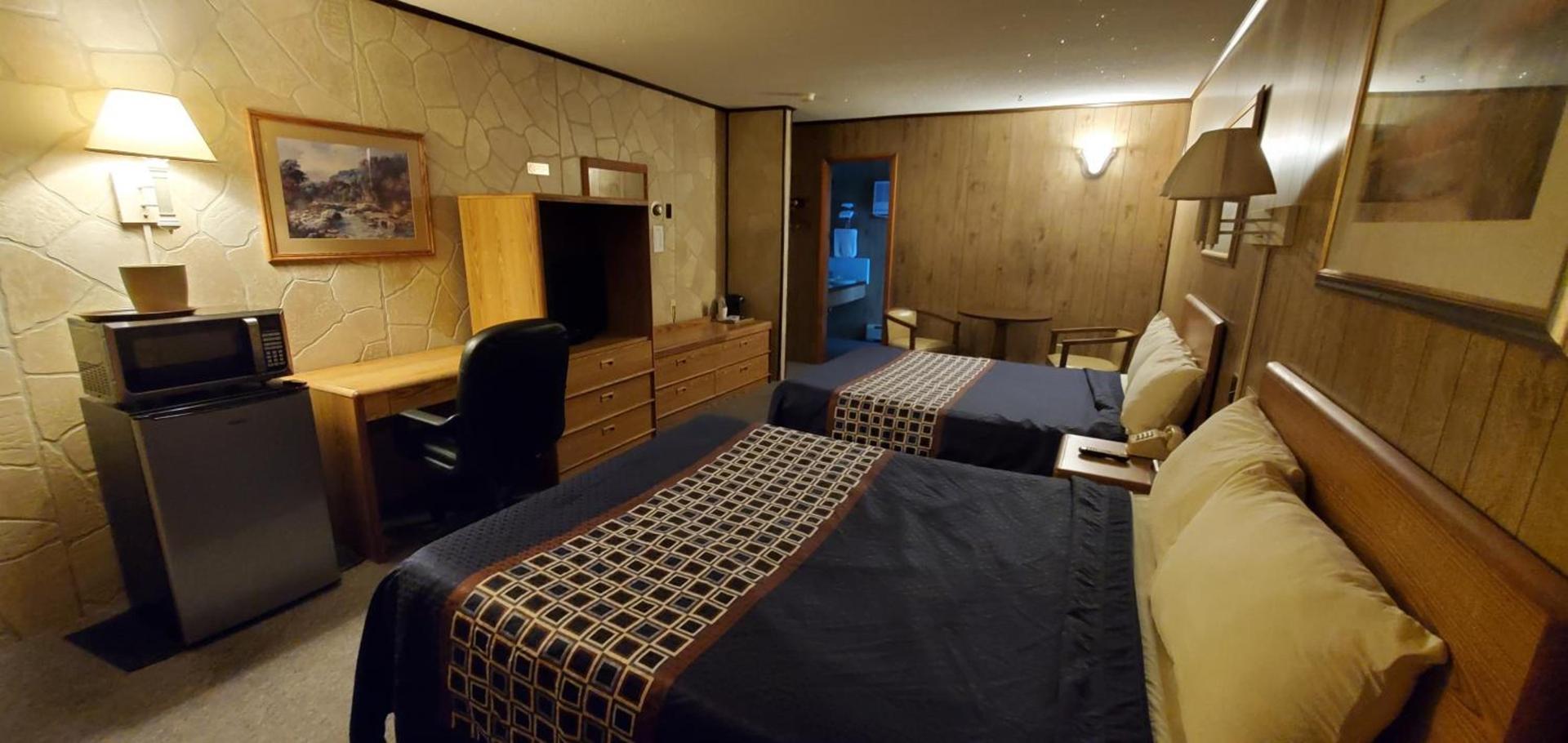 Red Ranch Inn photo 10