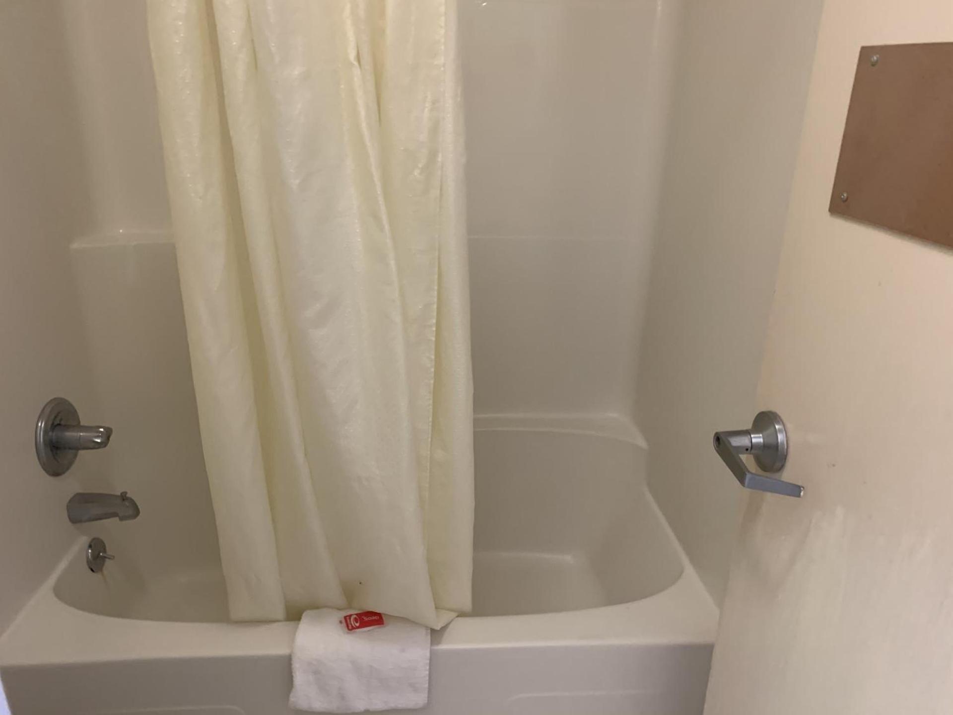 Econo Lodge Dothan West photo 30