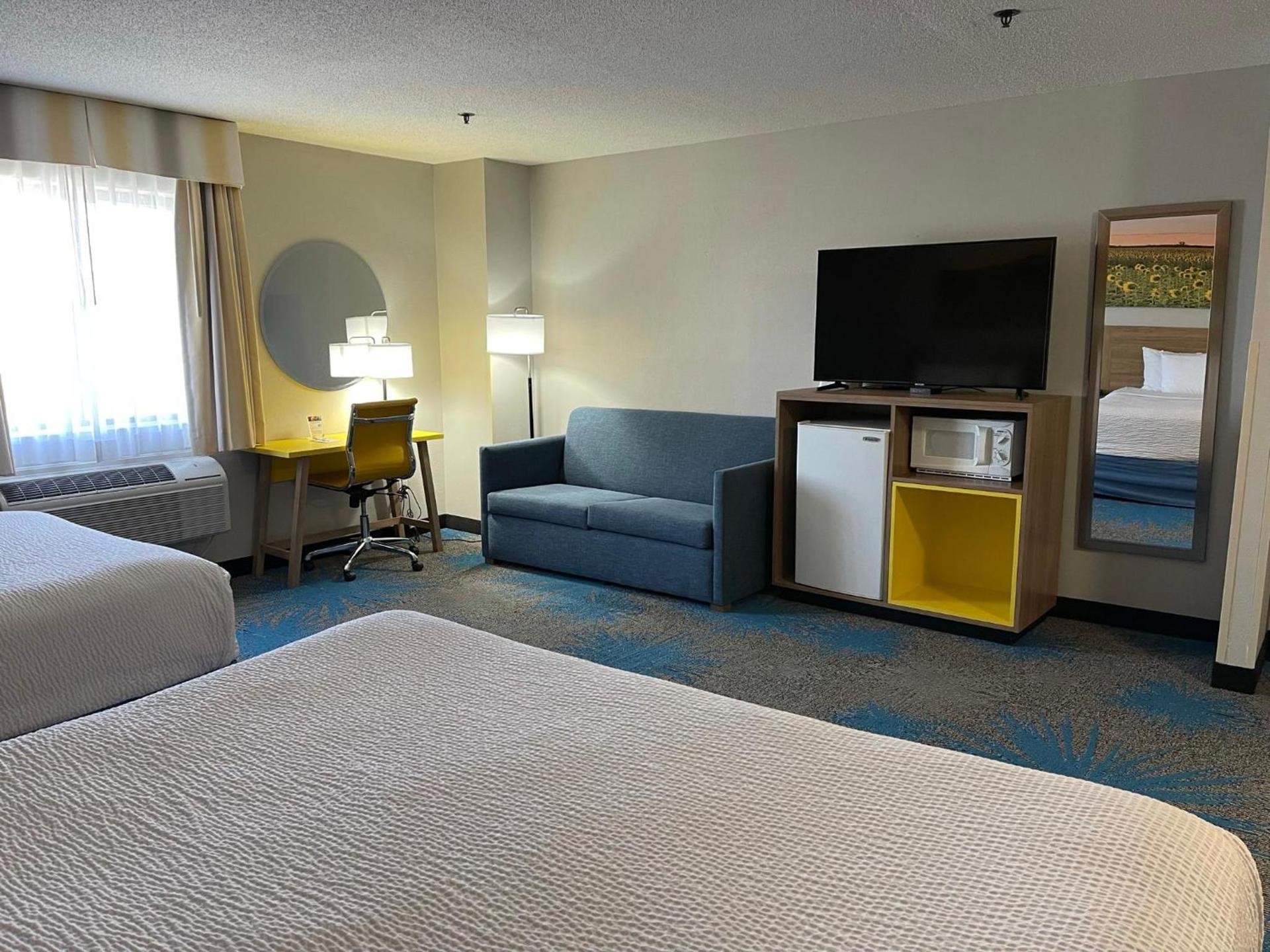 Days Inn by Wyndham Colby photo 16