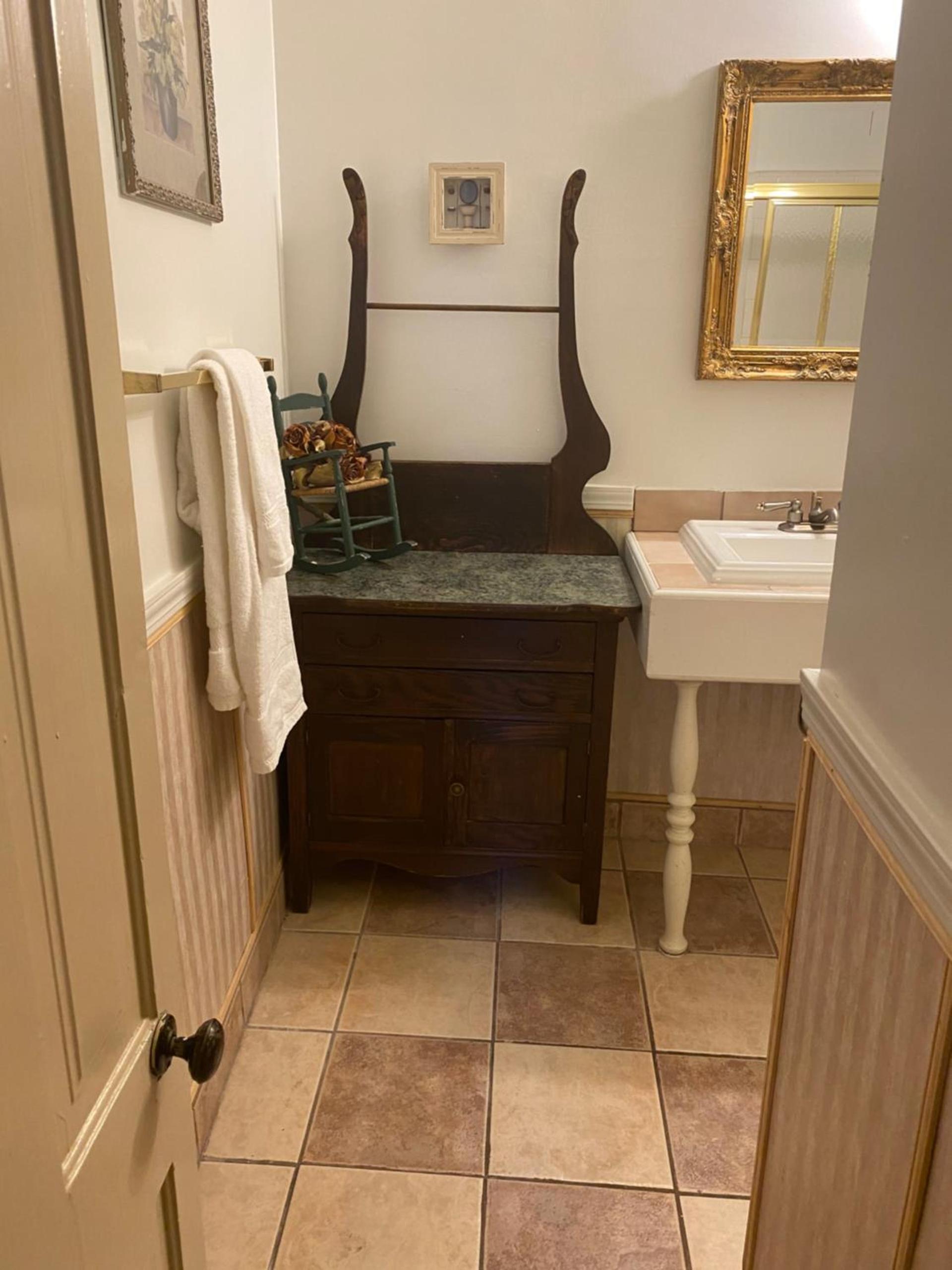 Gunn House Hotel photo 7