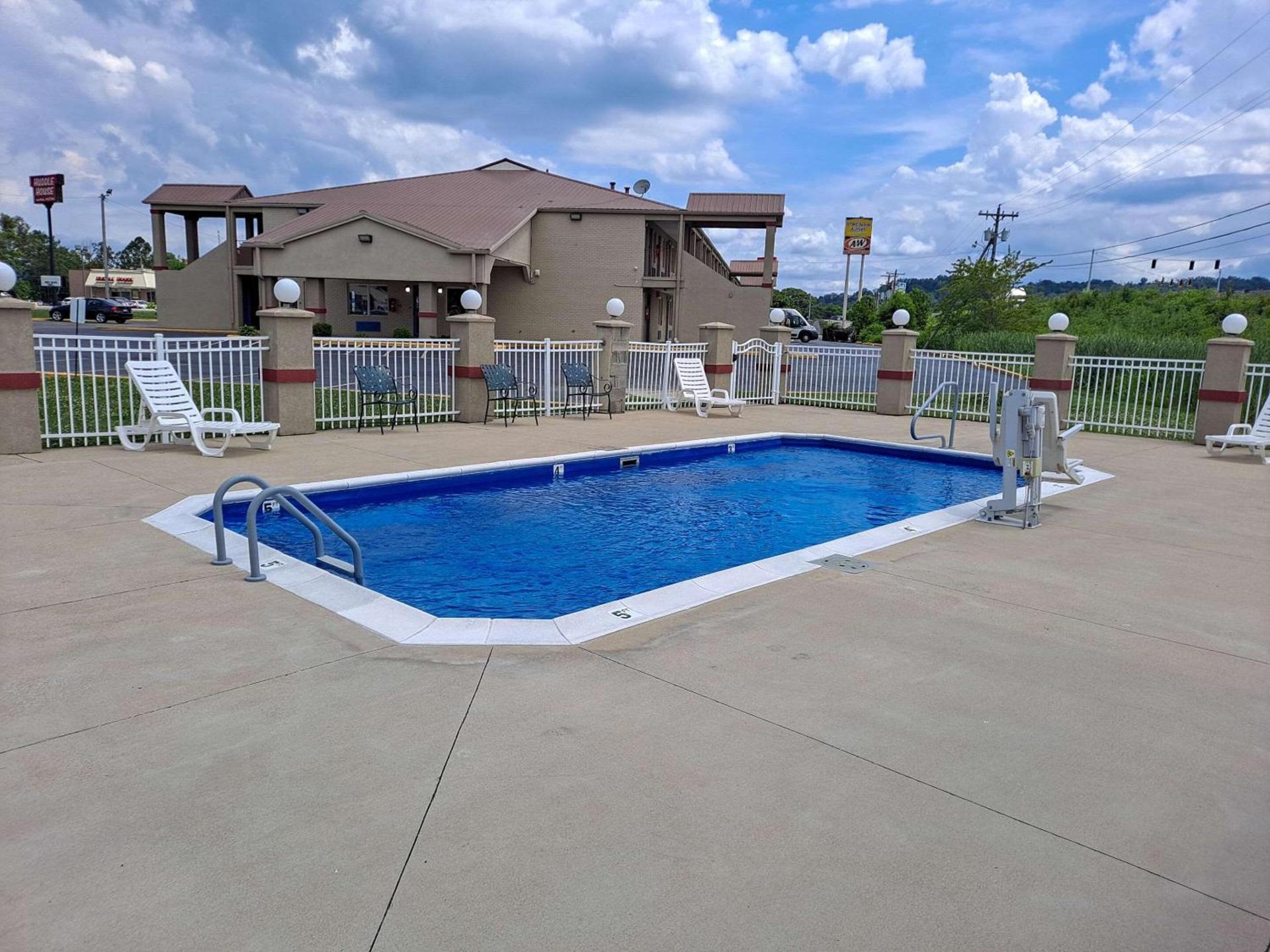 Americas Best Value Inn Grayson photo 17
