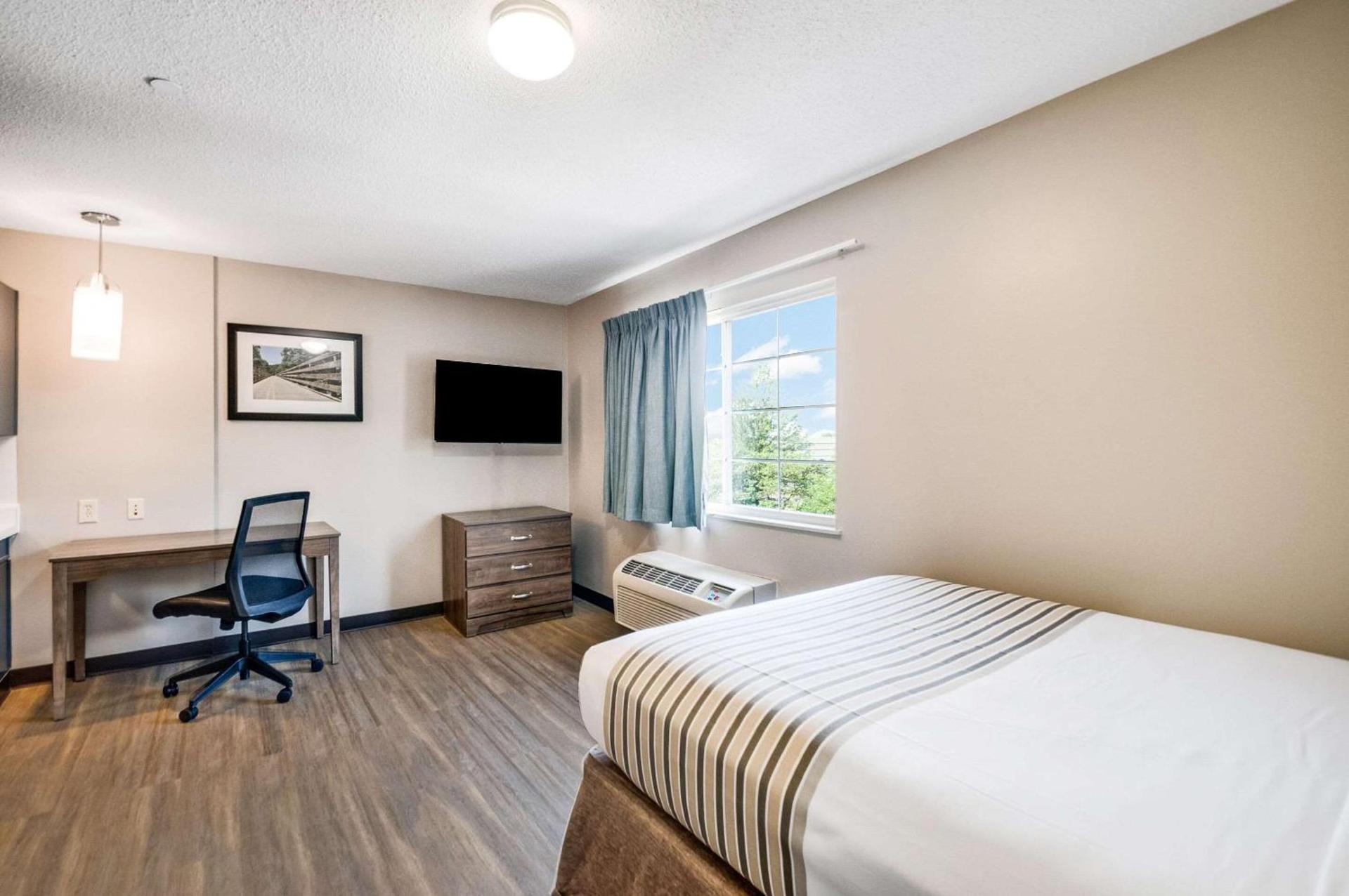 Suburban Studios Sterling - Washington Dulles photo 4