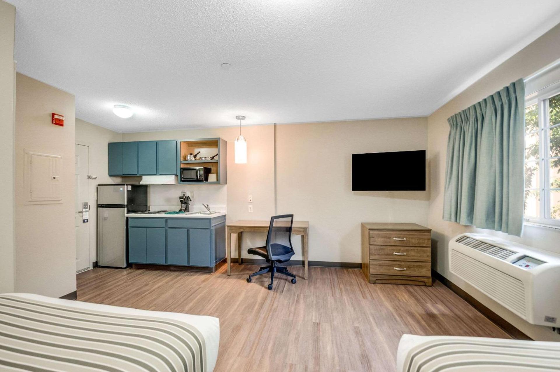 Suburban Studios Sterling - Washington Dulles photo 8