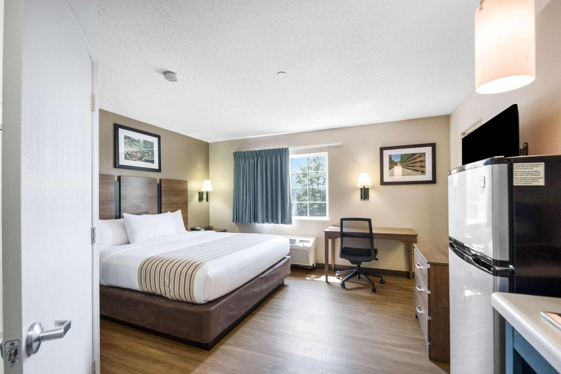 Suburban Studios Sterling - Washington Dulles photo 12
