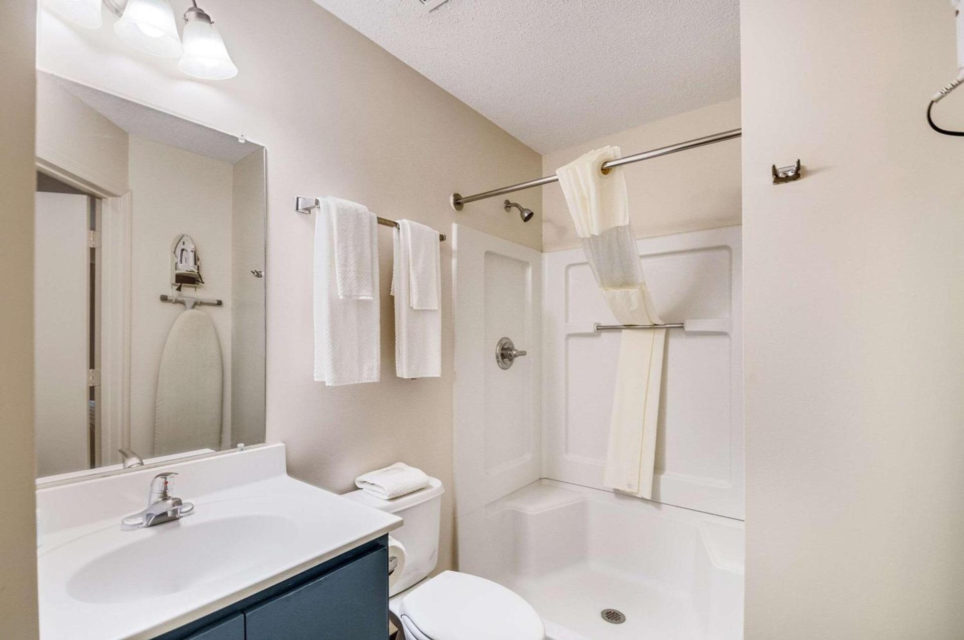 Suburban Studios Sterling - Washington Dulles photo 20