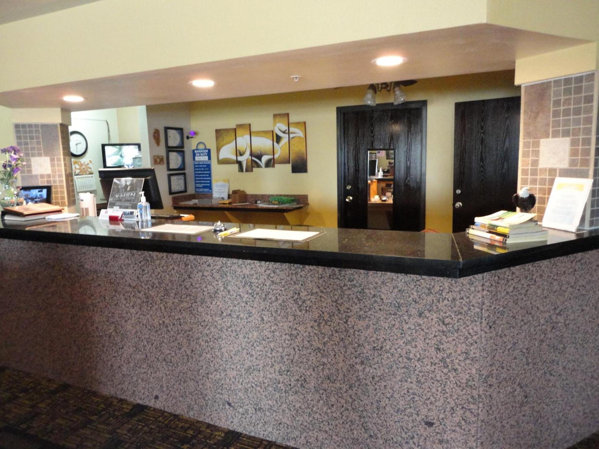 Days Inn by Wyndham Lamar photo 42