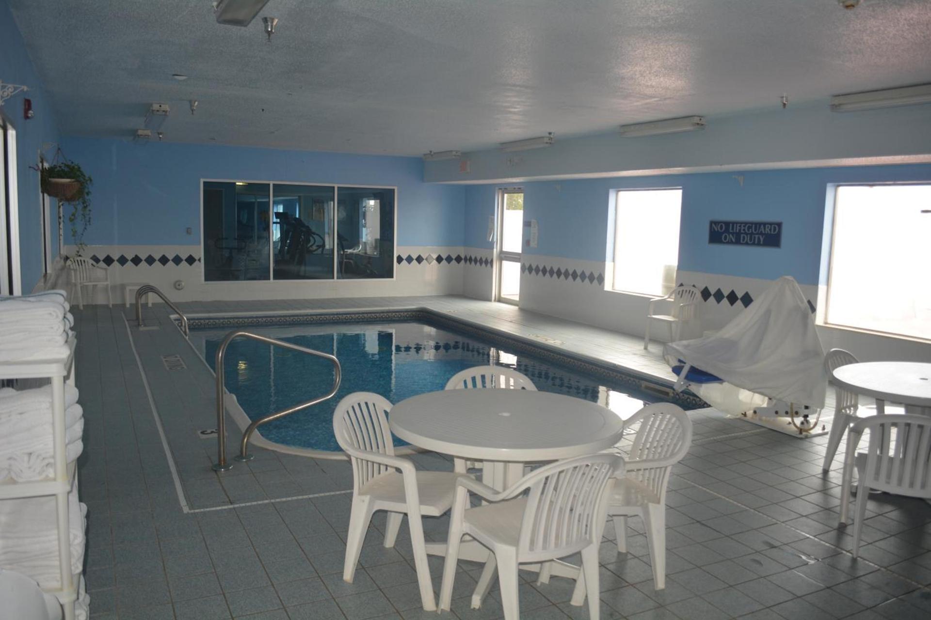 Baymont by Wyndham South Haven photo 22