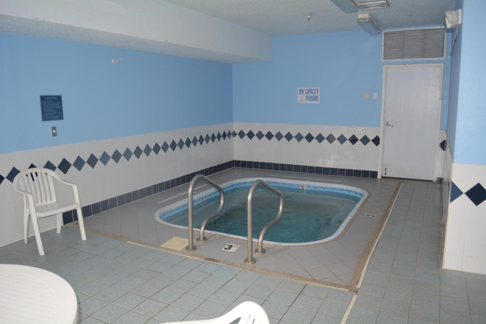 Baymont by Wyndham South Haven photo 23