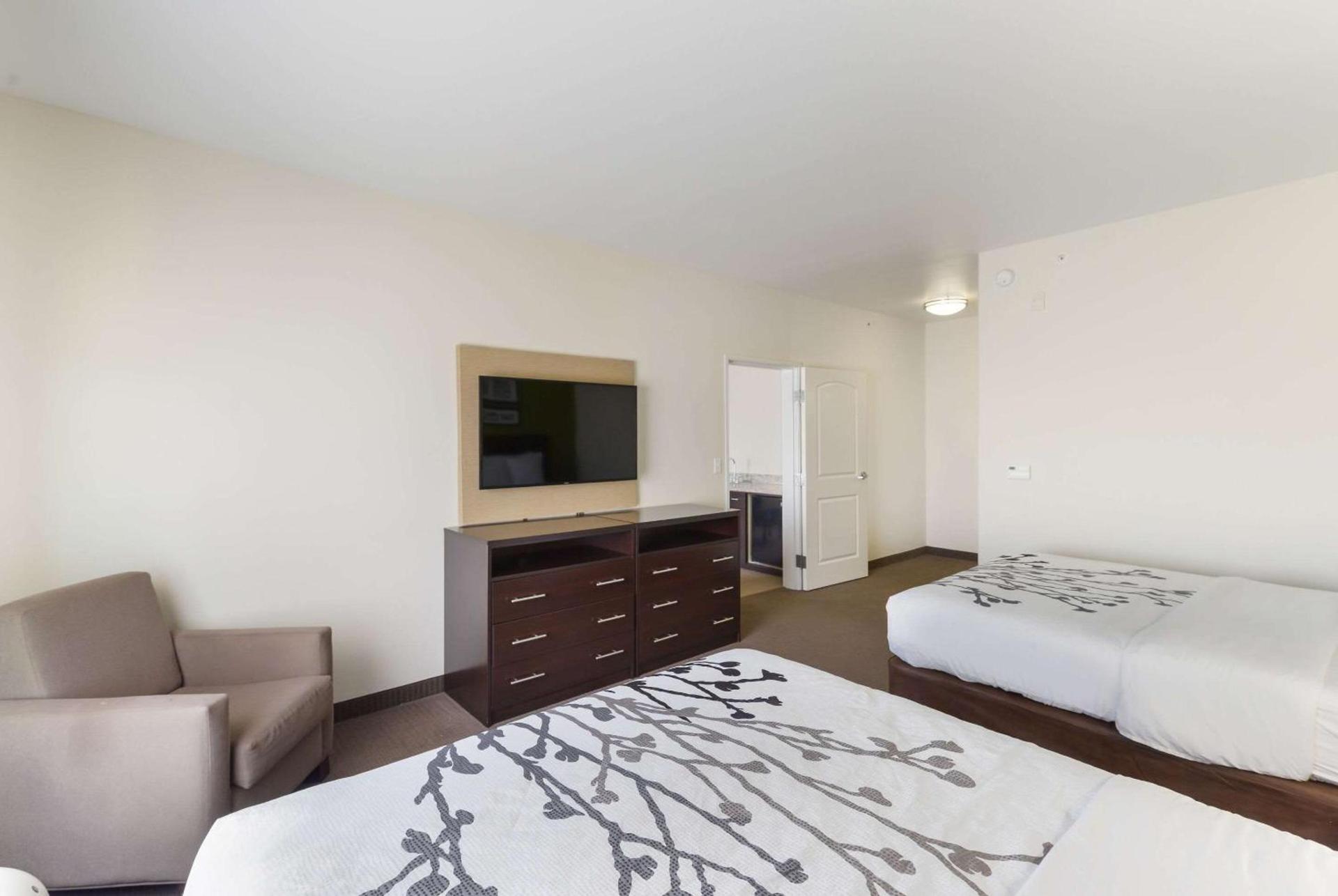 Sleep Inn & Suites Midland West photo 37