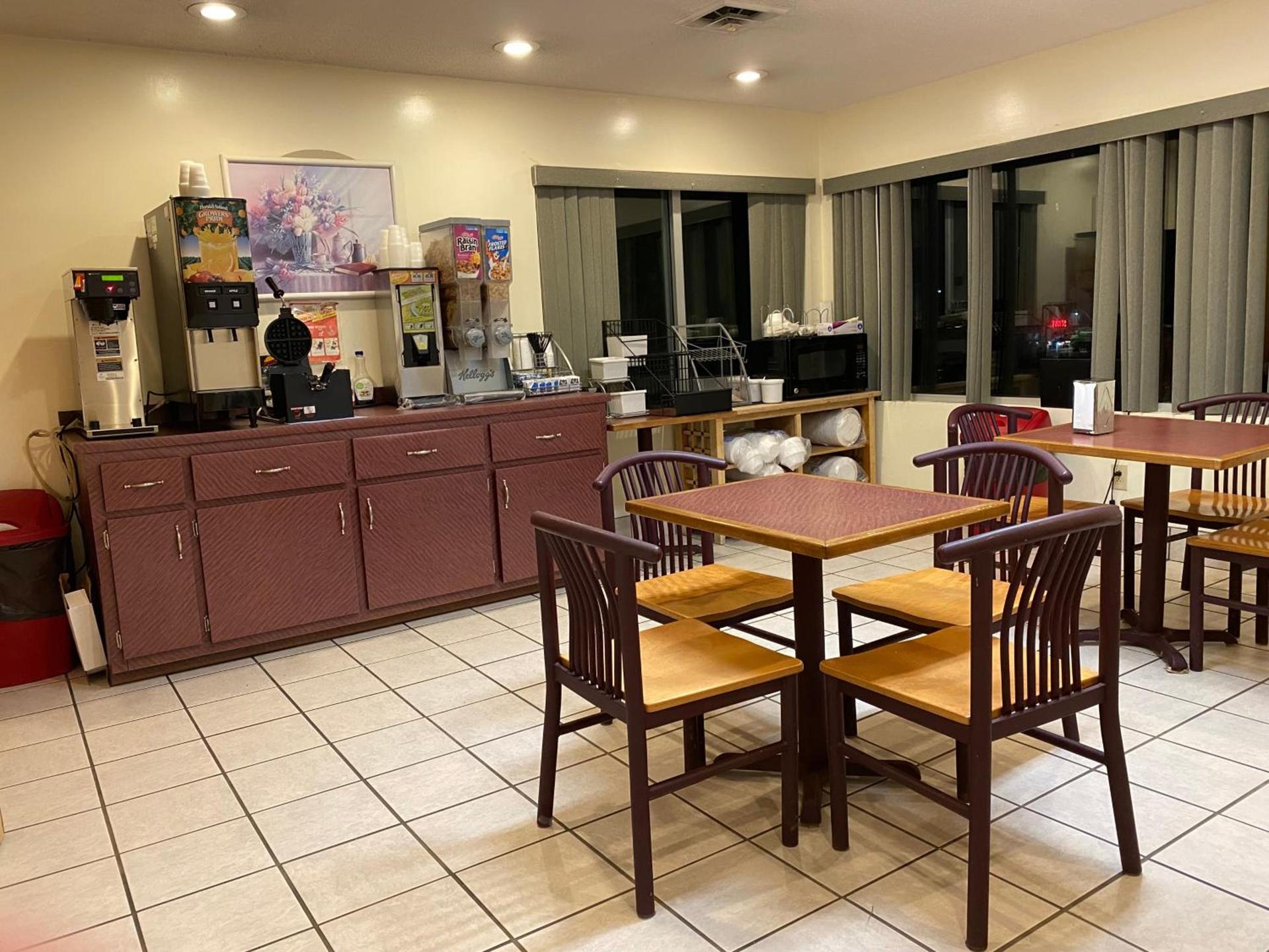 Knights Inn & Suites Dublin photo 6