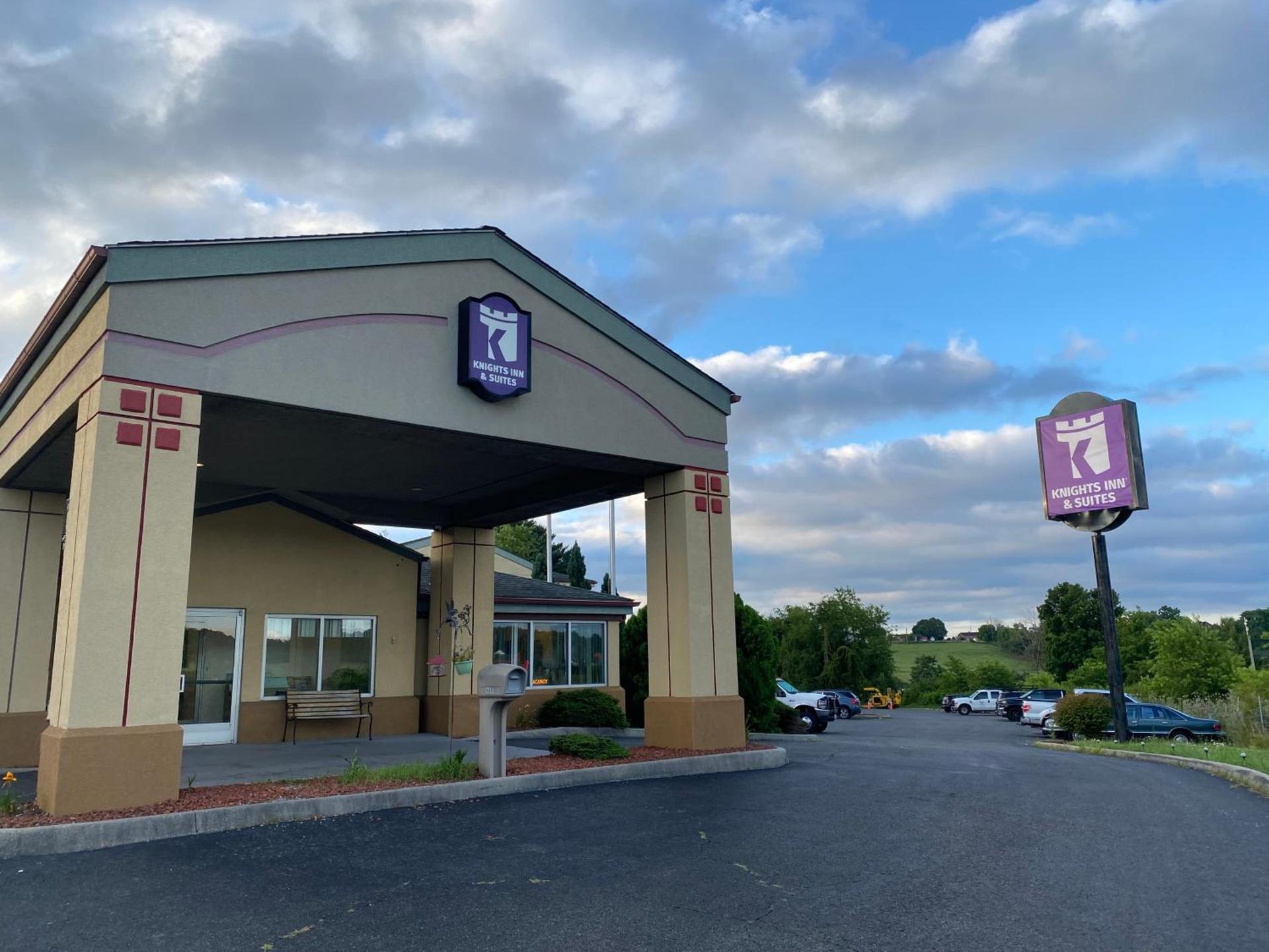 Knights Inn & Suites Dublin — hotel in Dublin