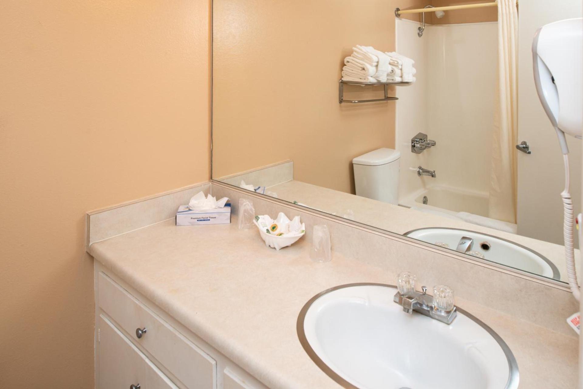 Dana Point Marina Inn photo 36