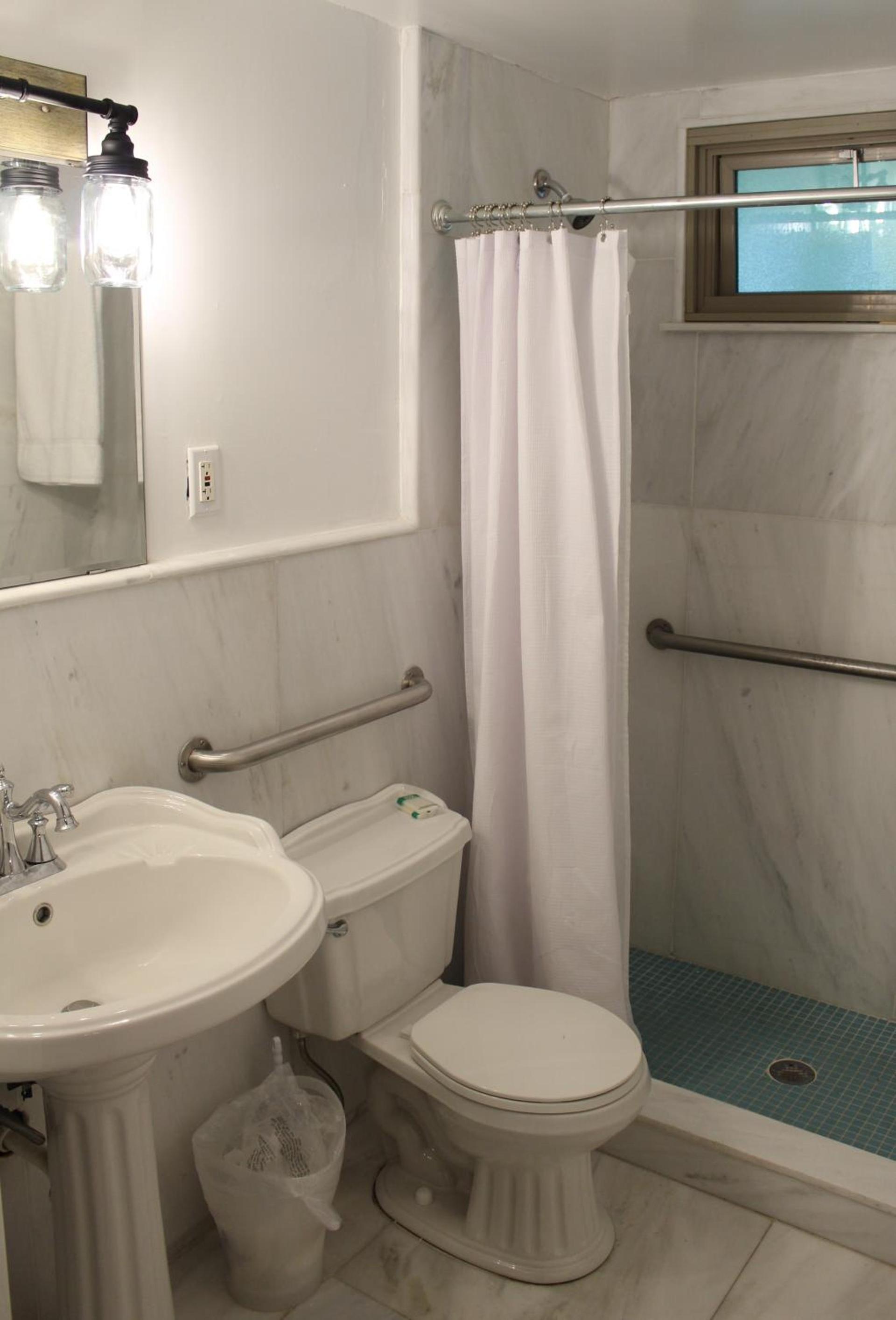 Catskill Seasons Inn photo 84
