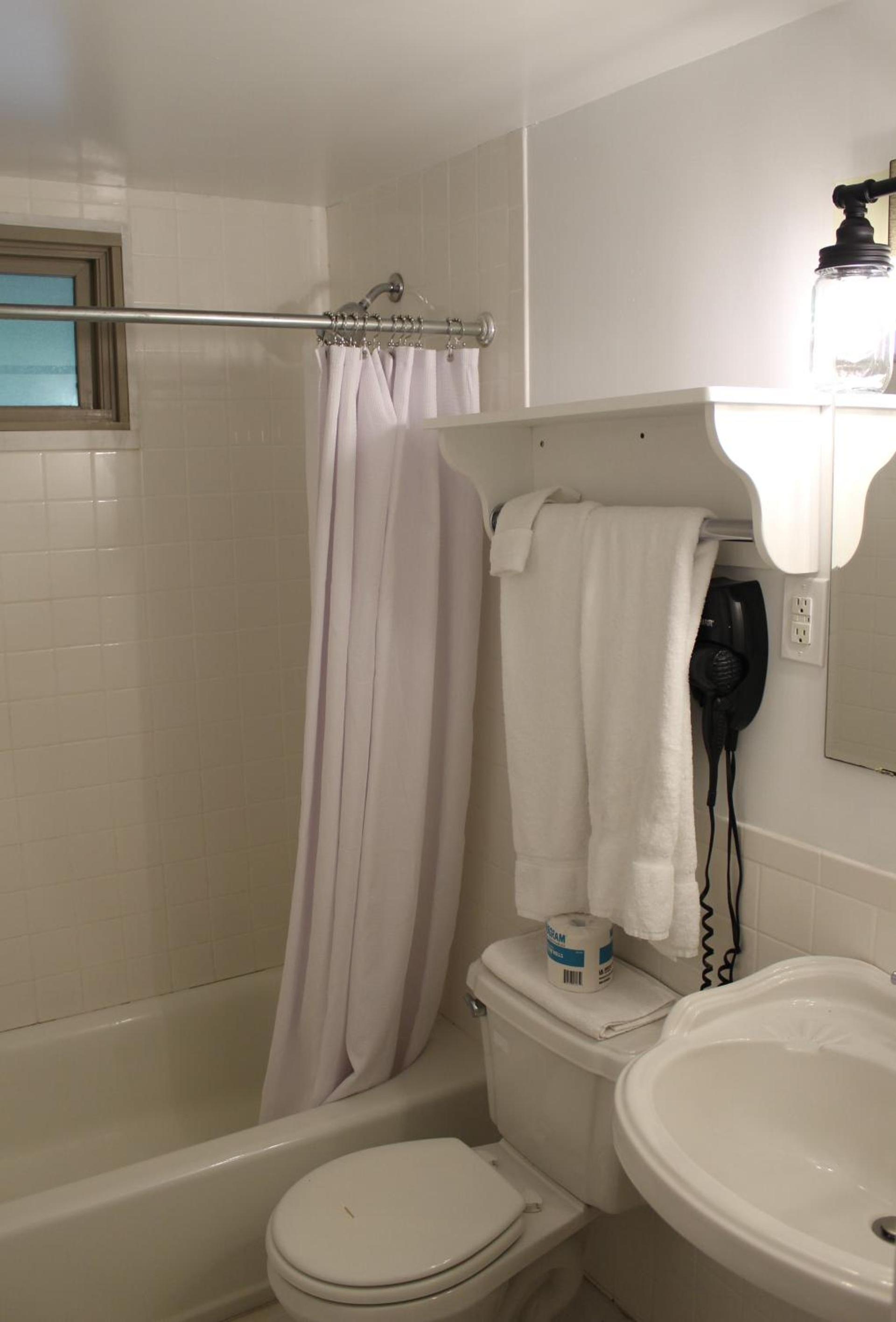 Catskill Seasons Inn photo 55