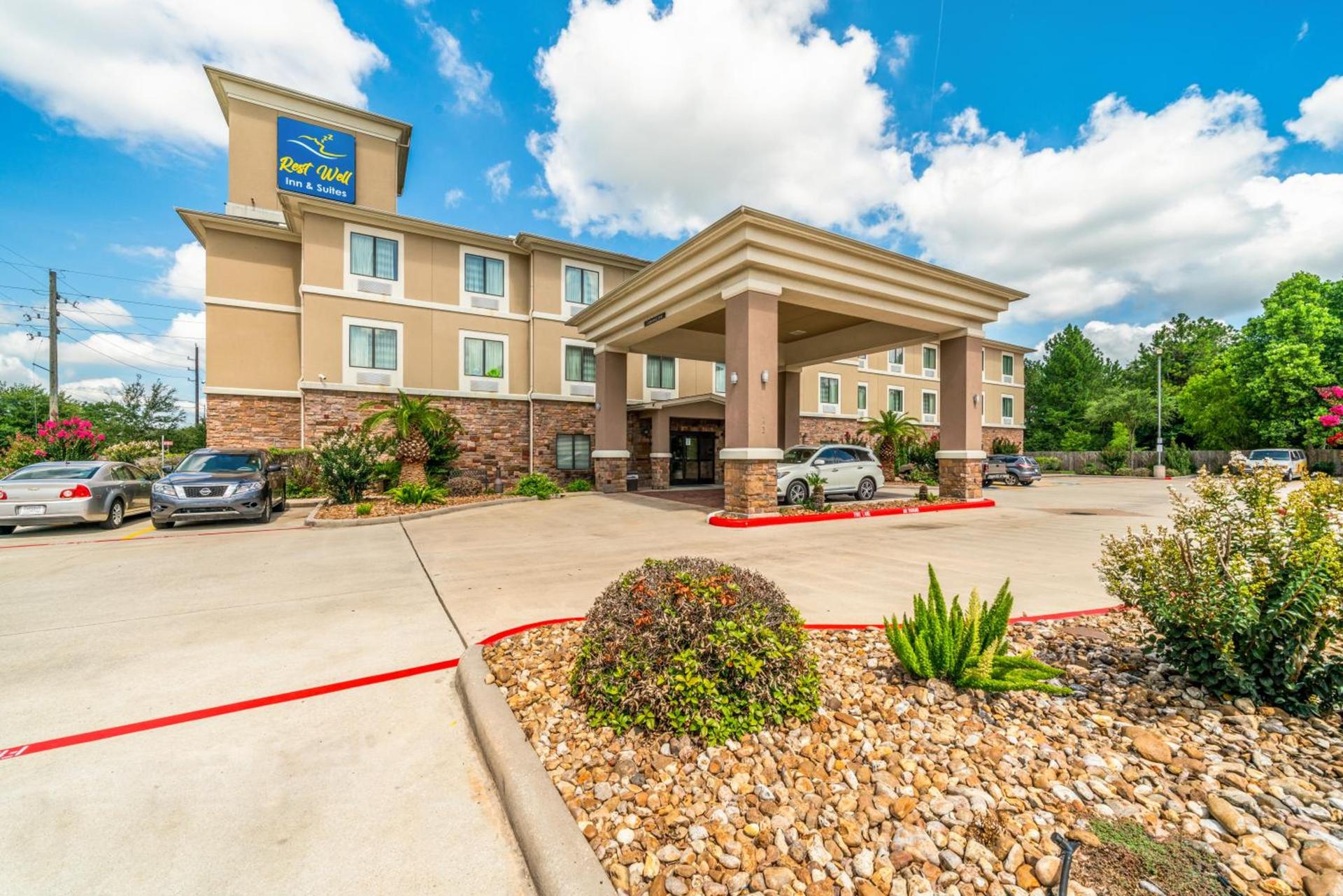 Restwell Inn & Suites I-45 North photo 1