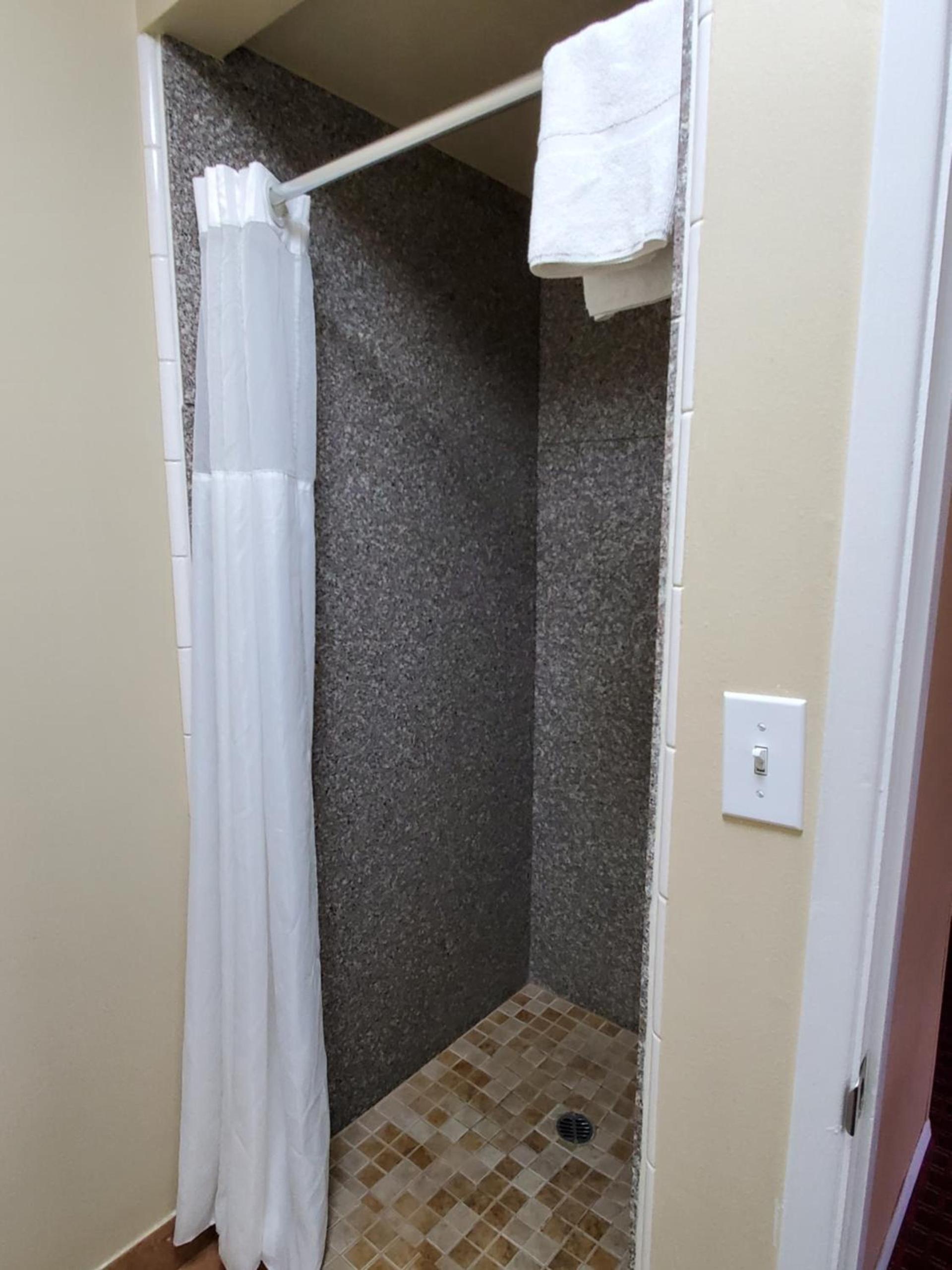 Ashland Street Inn photo 14